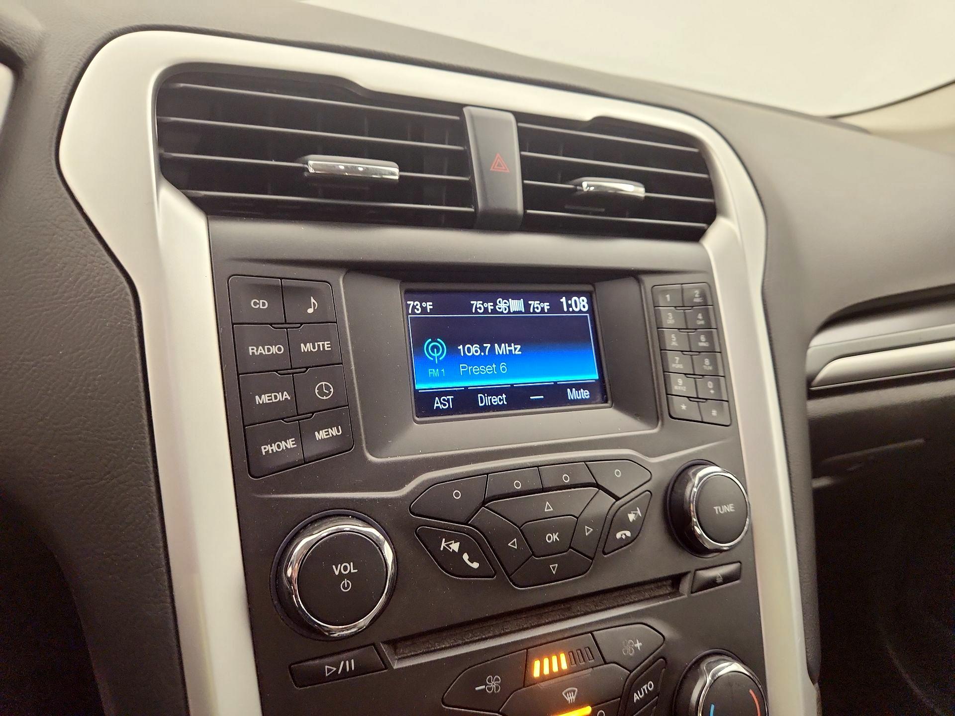 Thumbnail: 2016 Ford Fusion - 15
