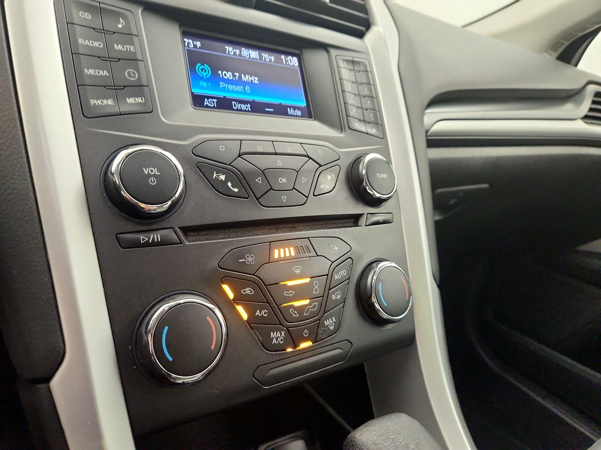 Thumbnail: 2016 Ford Fusion - 16