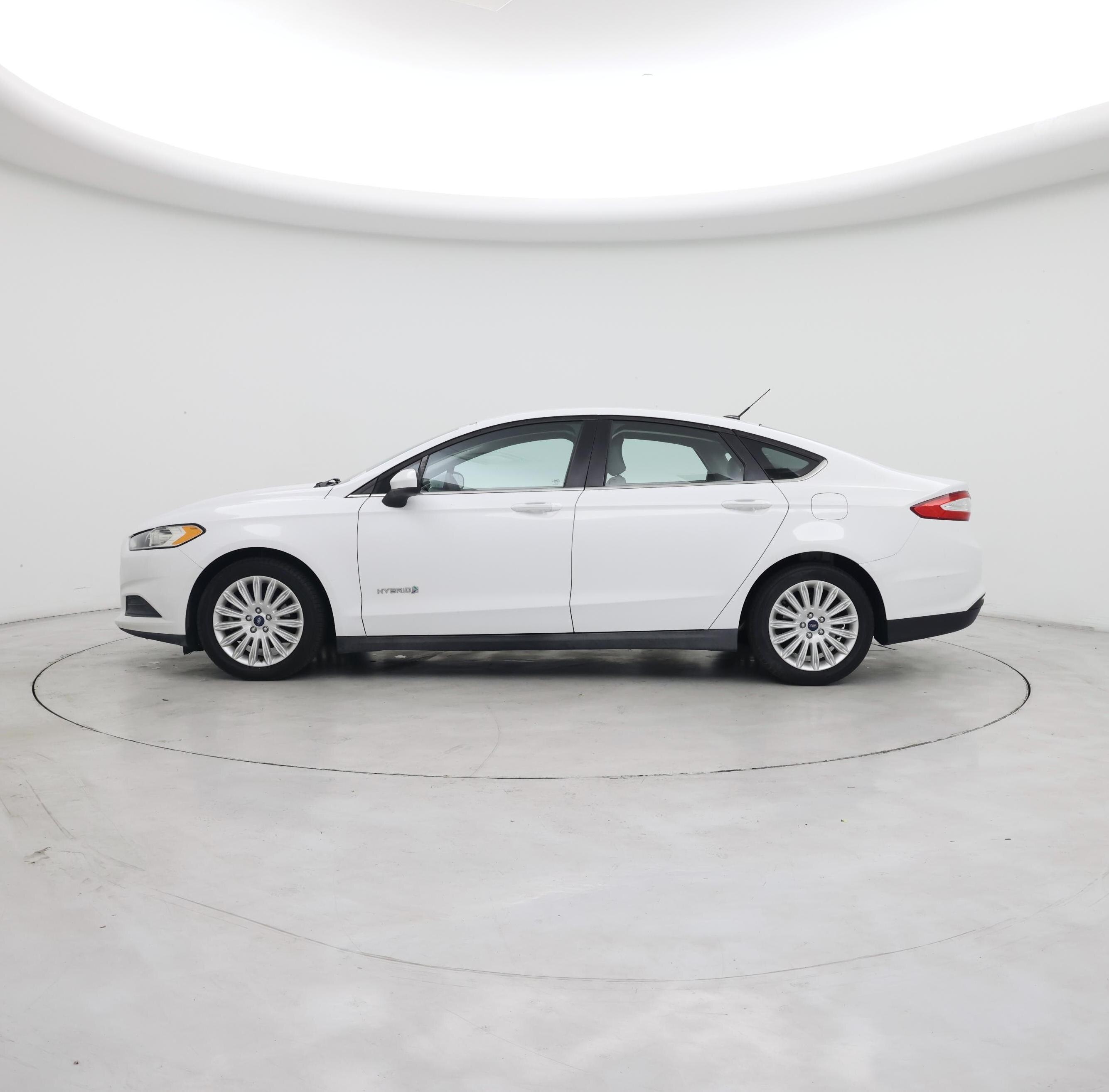 Thumbnail: 2016 Ford Fusion - 3