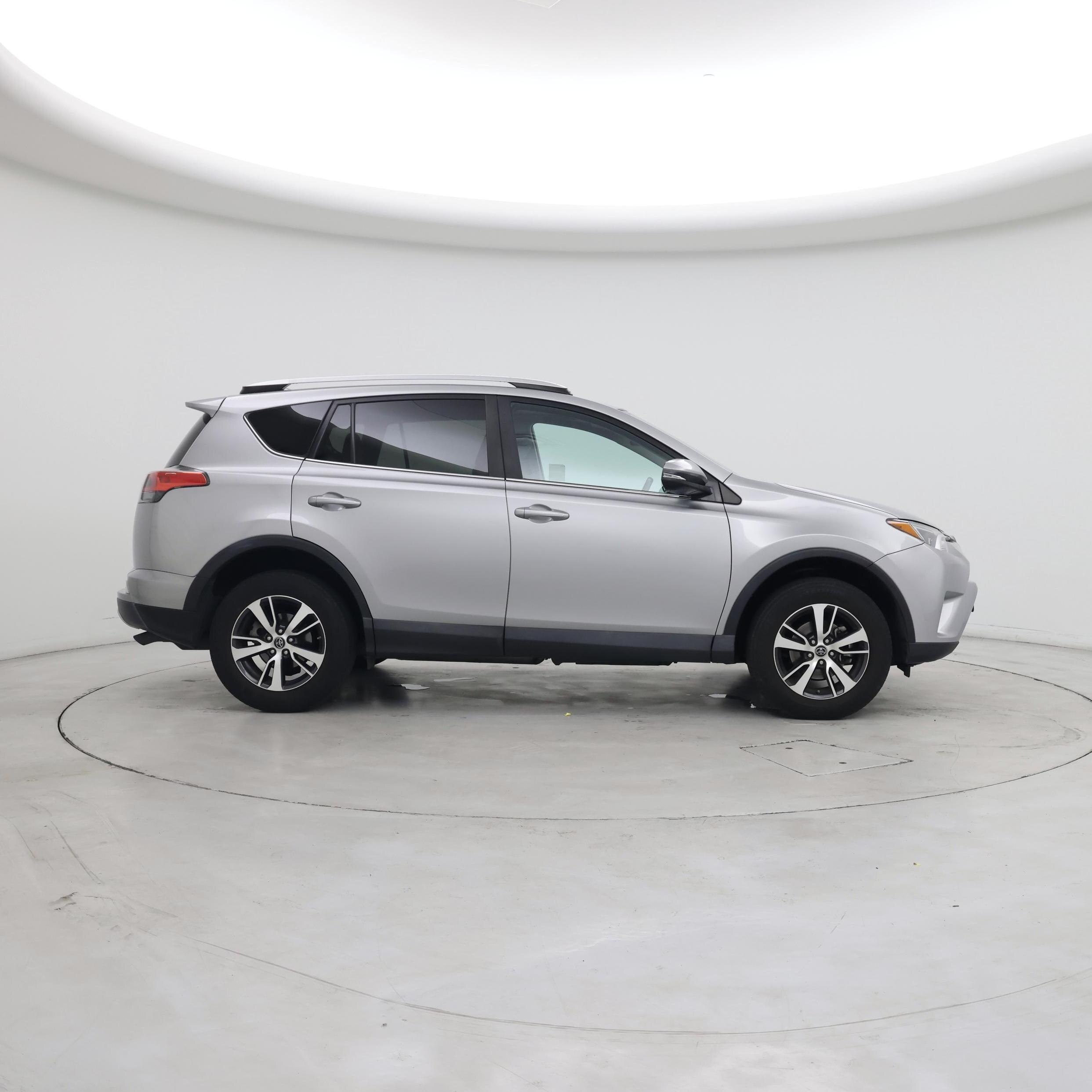 Thumbnail: 2016 Toyota RAV4 - 7