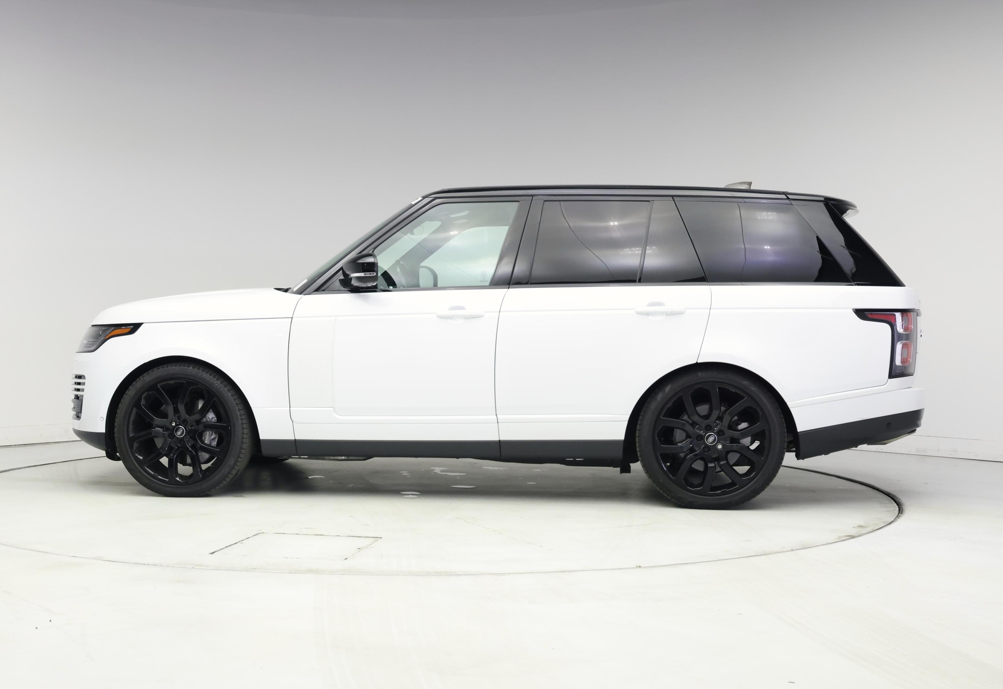 Thumbnail: 2021 Land Rover Range Rover - 3