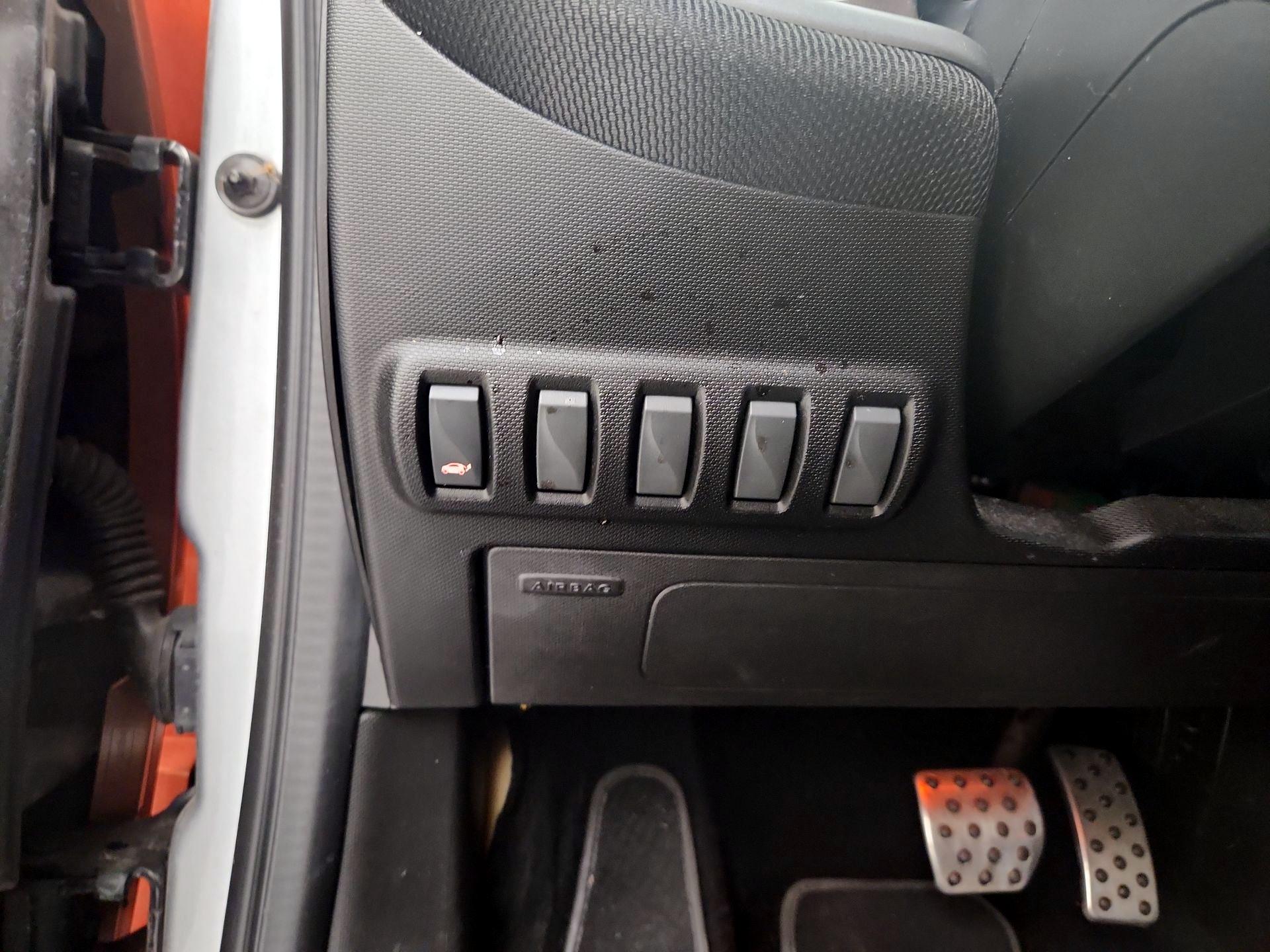 Thumbnail: 2016 smart fortwo - 13