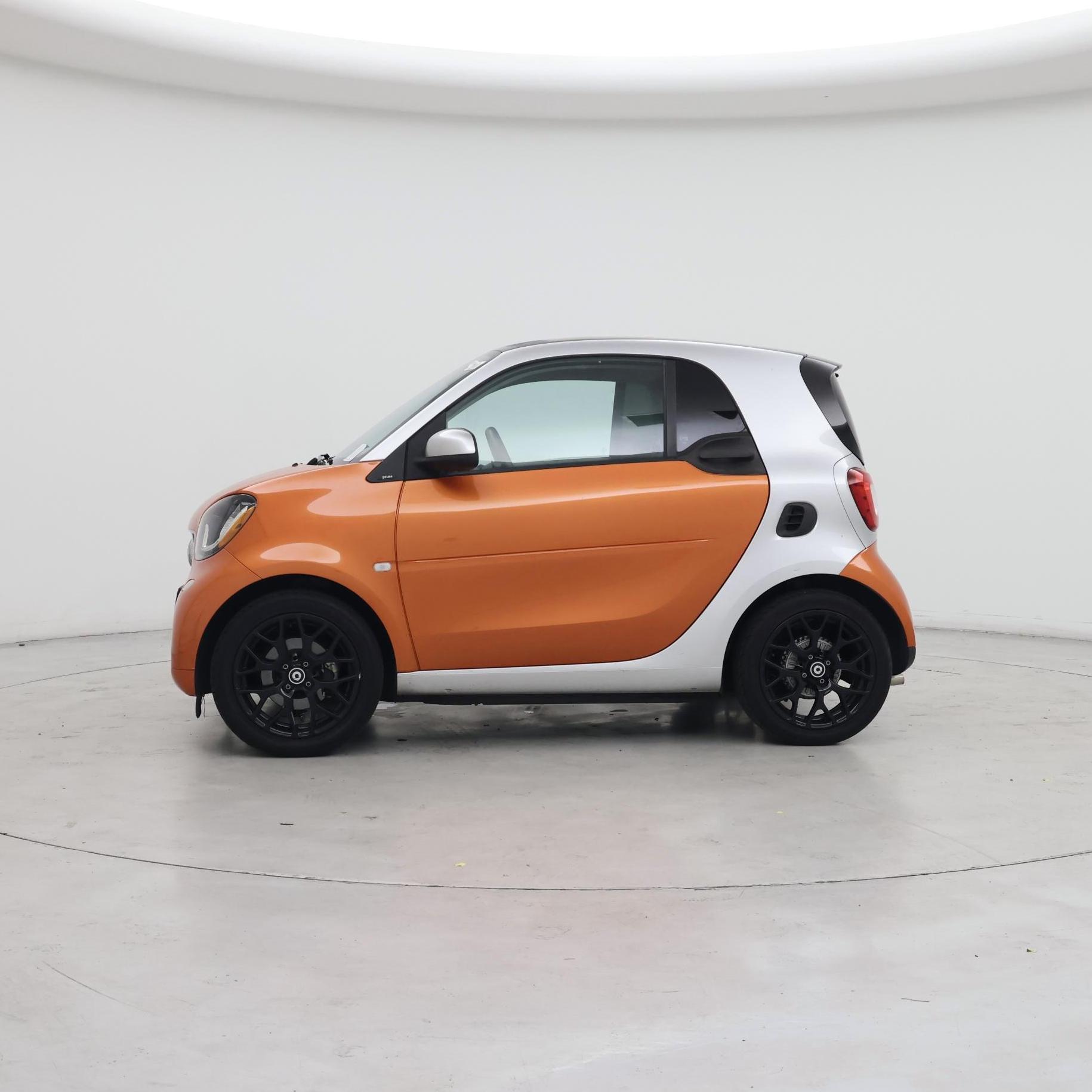 Thumbnail: 2016 smart fortwo - 3