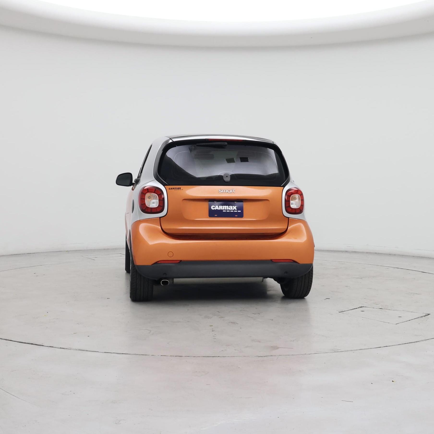 Thumbnail: 2016 smart fortwo - 6