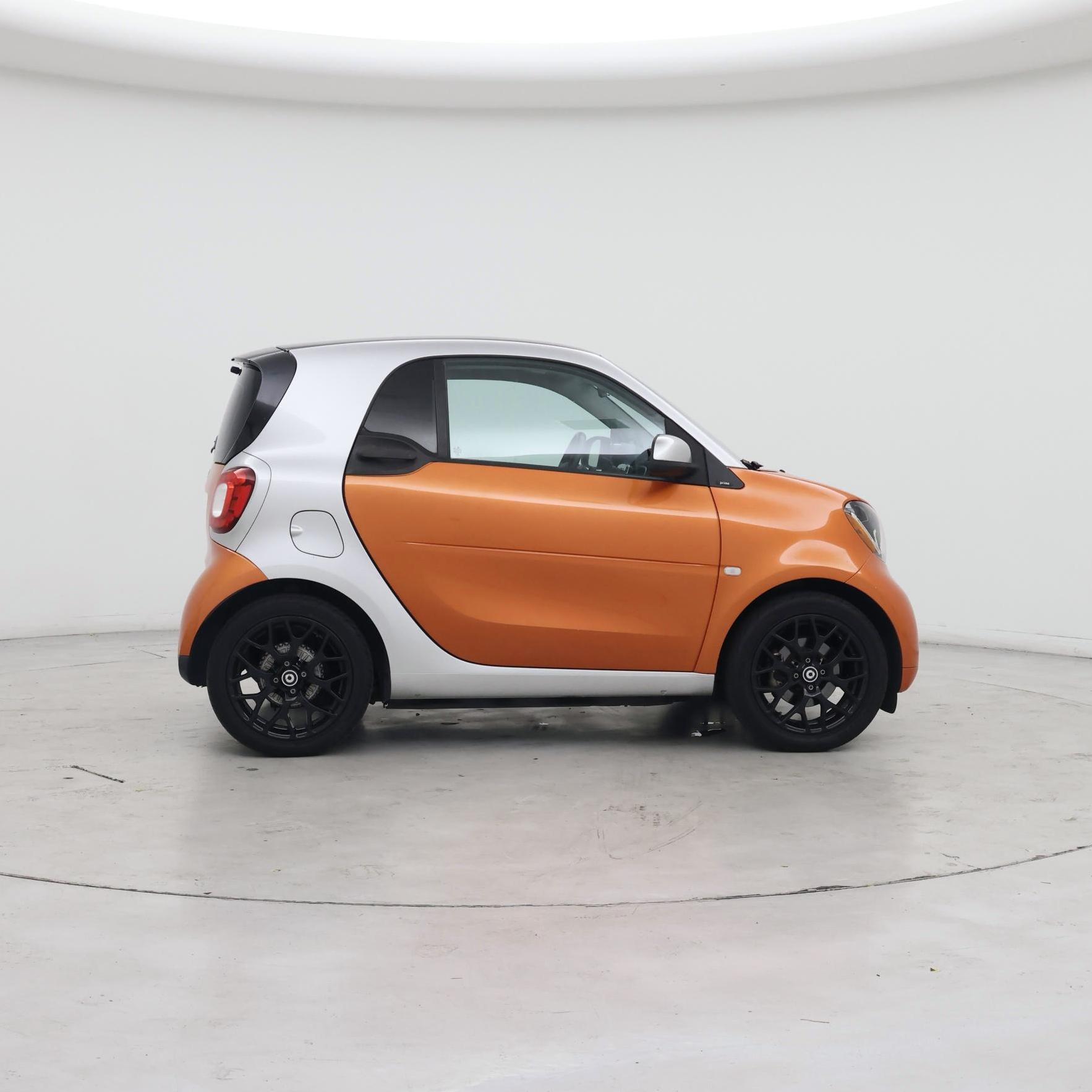 Thumbnail: 2016 smart fortwo - 7