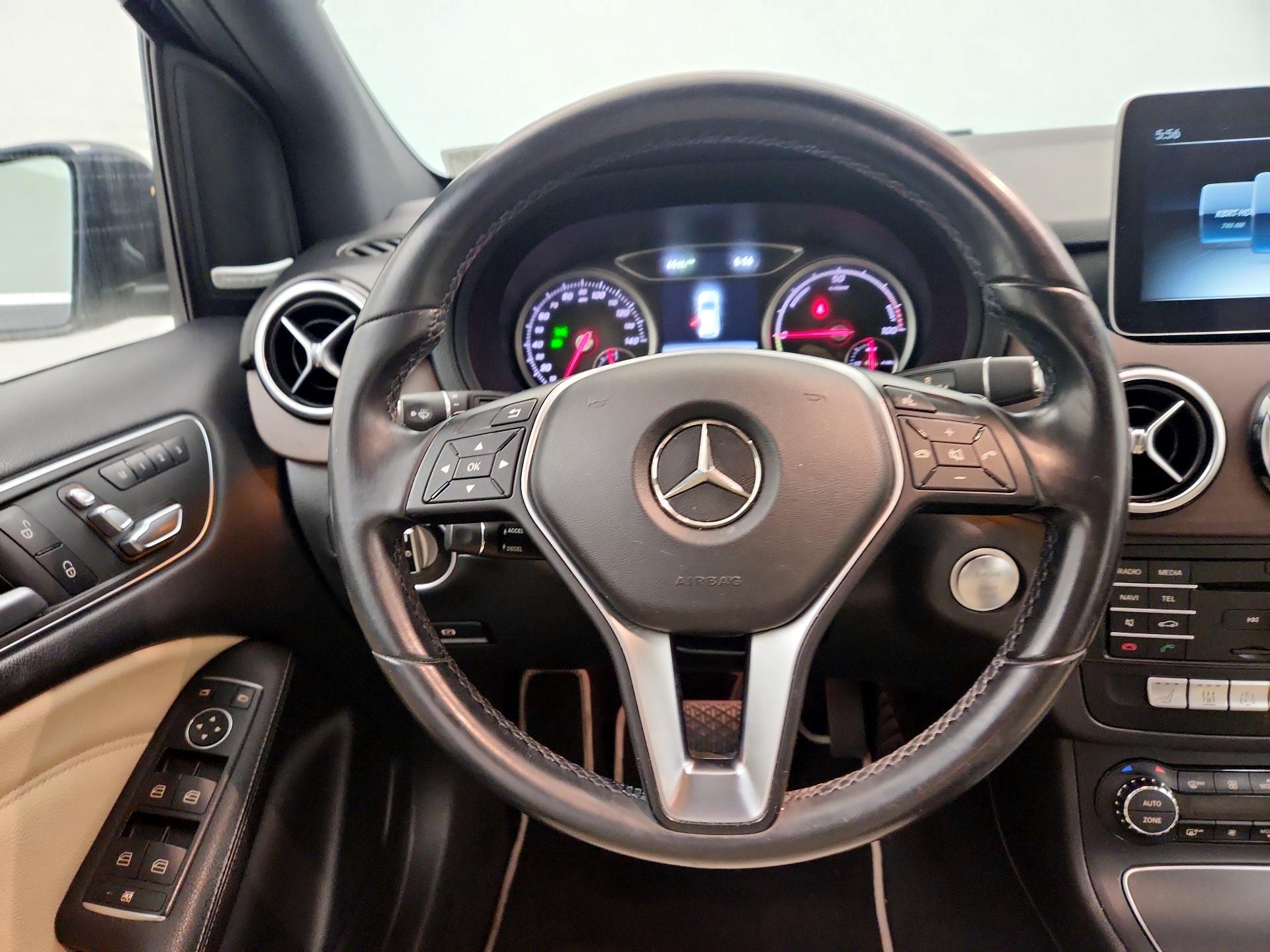 Thumbnail: 2017 Mercedes-Benz B-Class - 10