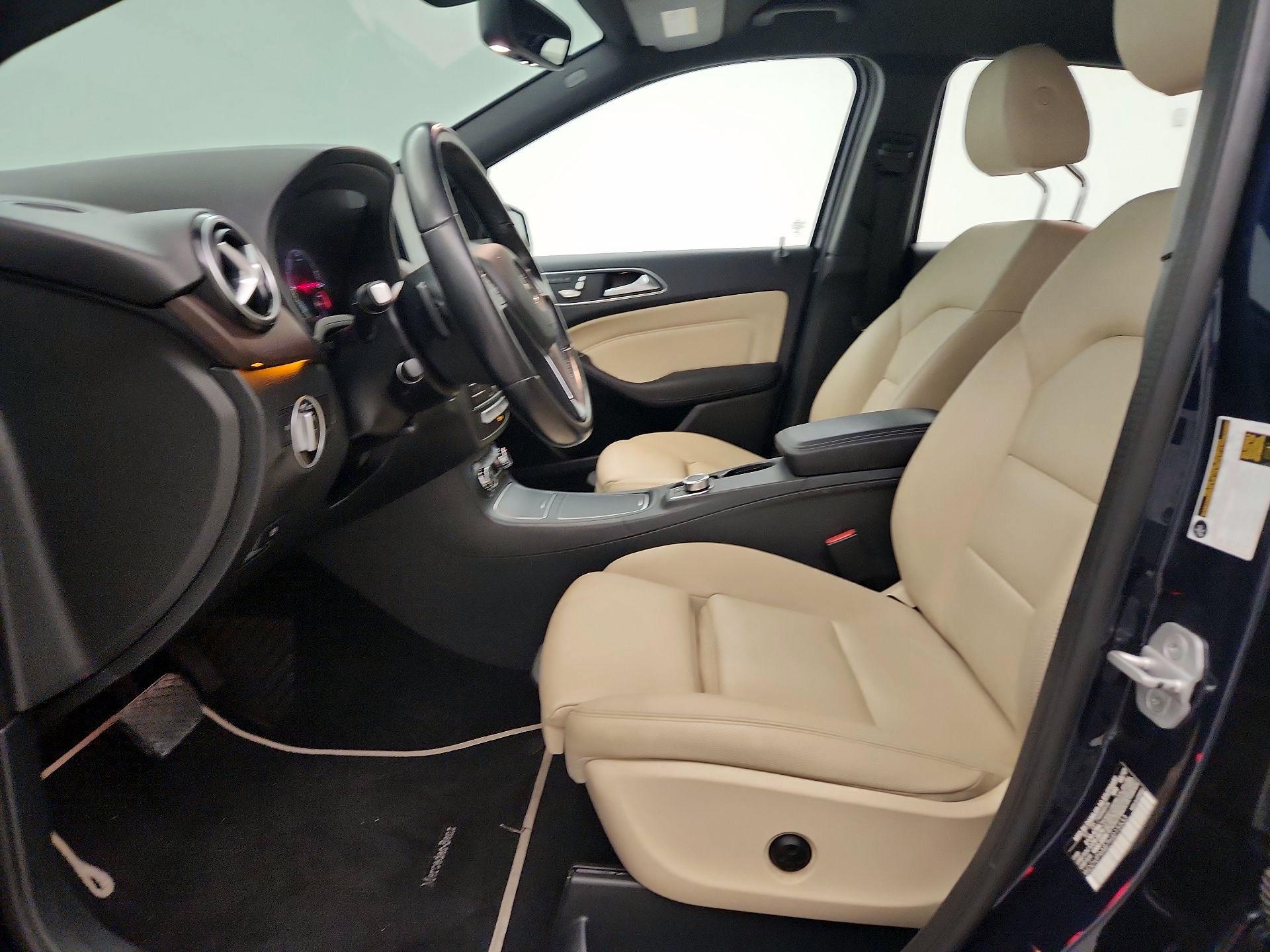 Thumbnail: 2017 Mercedes-Benz B-Class - 11
