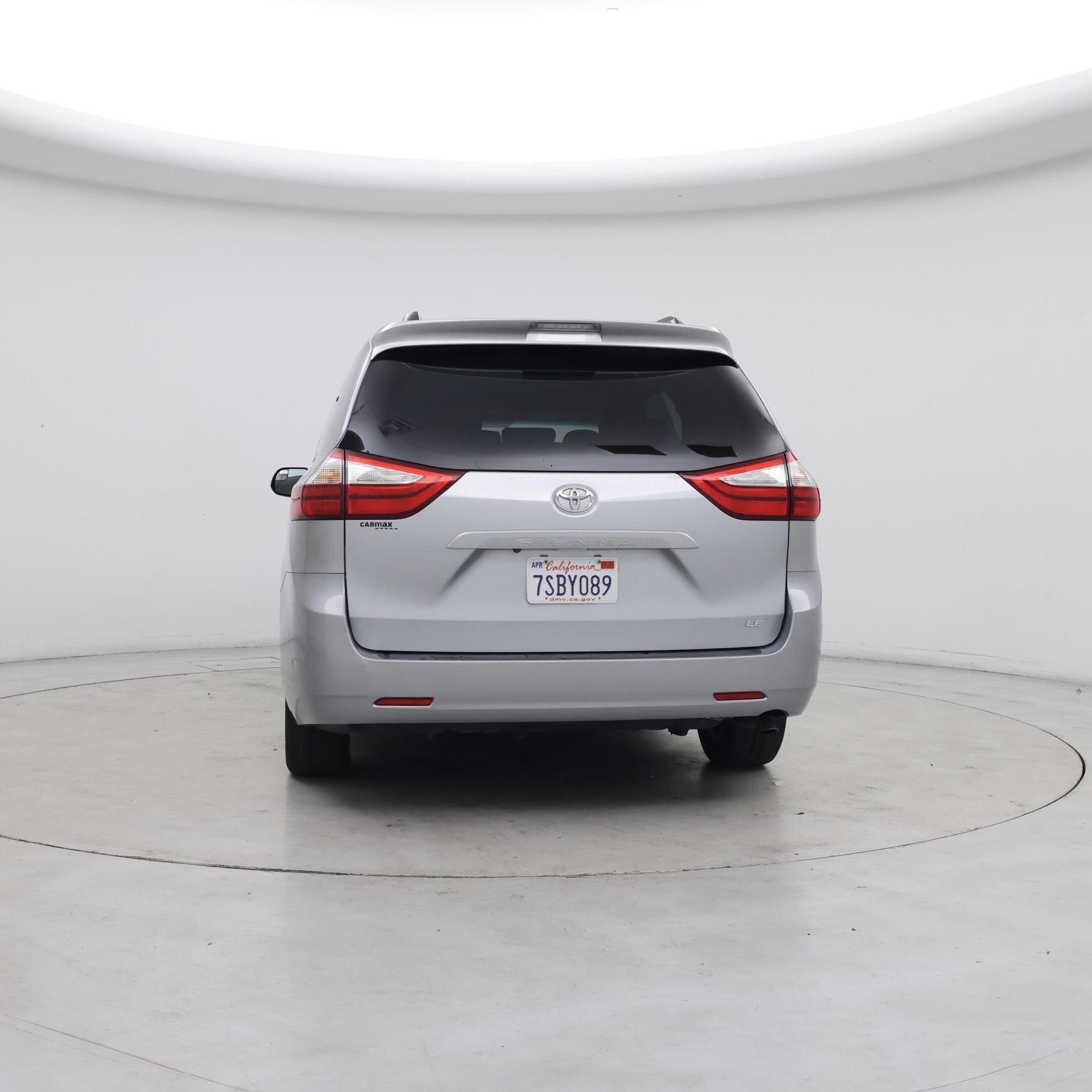 Thumbnail: 2016 Toyota Sienna - 6
