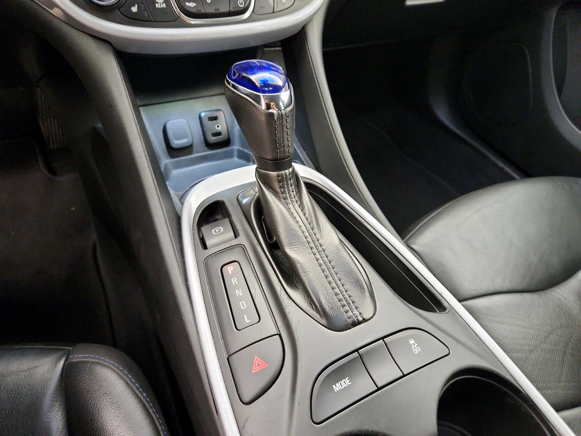 Thumbnail: 2018 Chevrolet Volt - 17