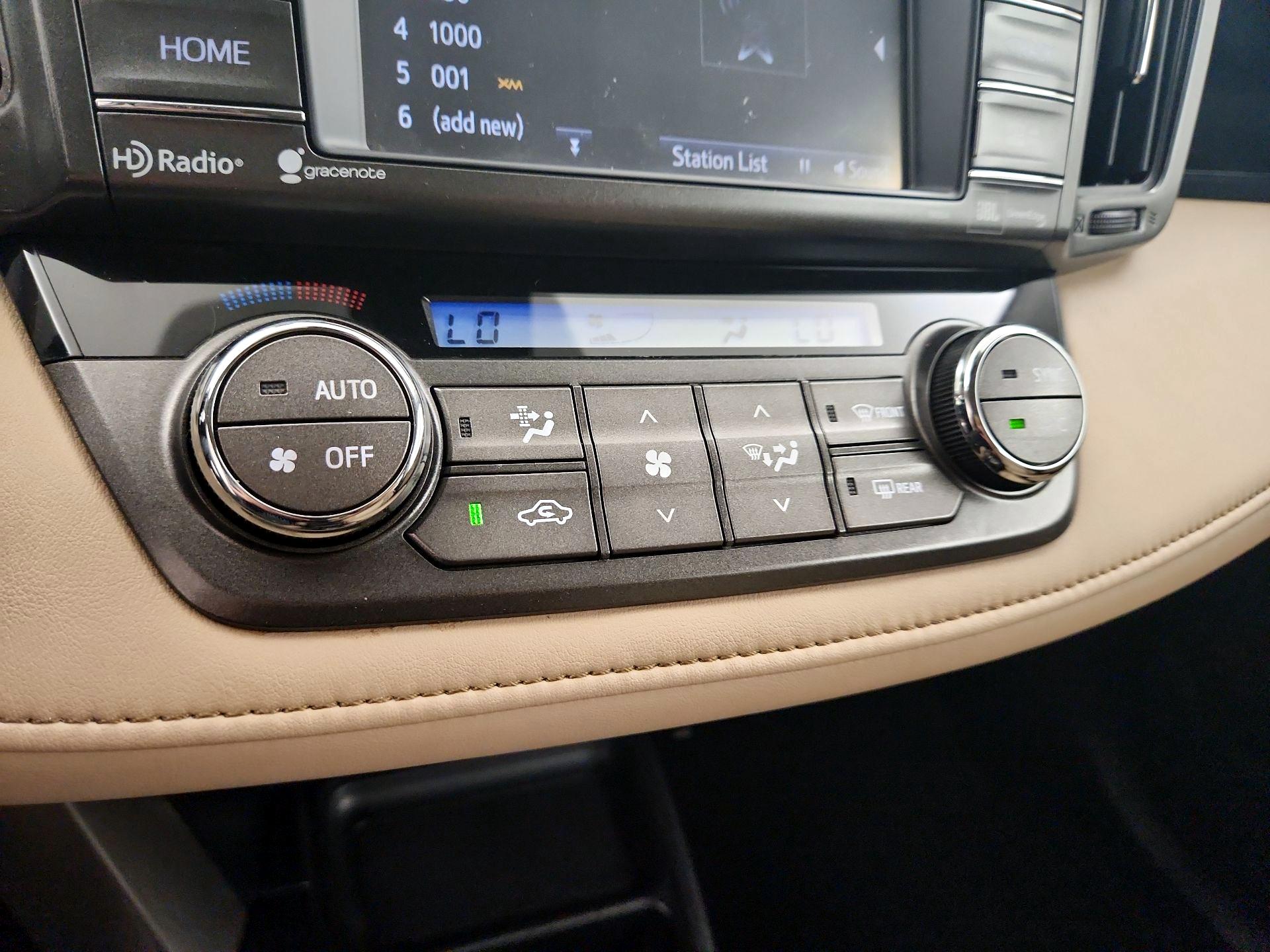 Thumbnail: 2015 Toyota RAV4 - 16