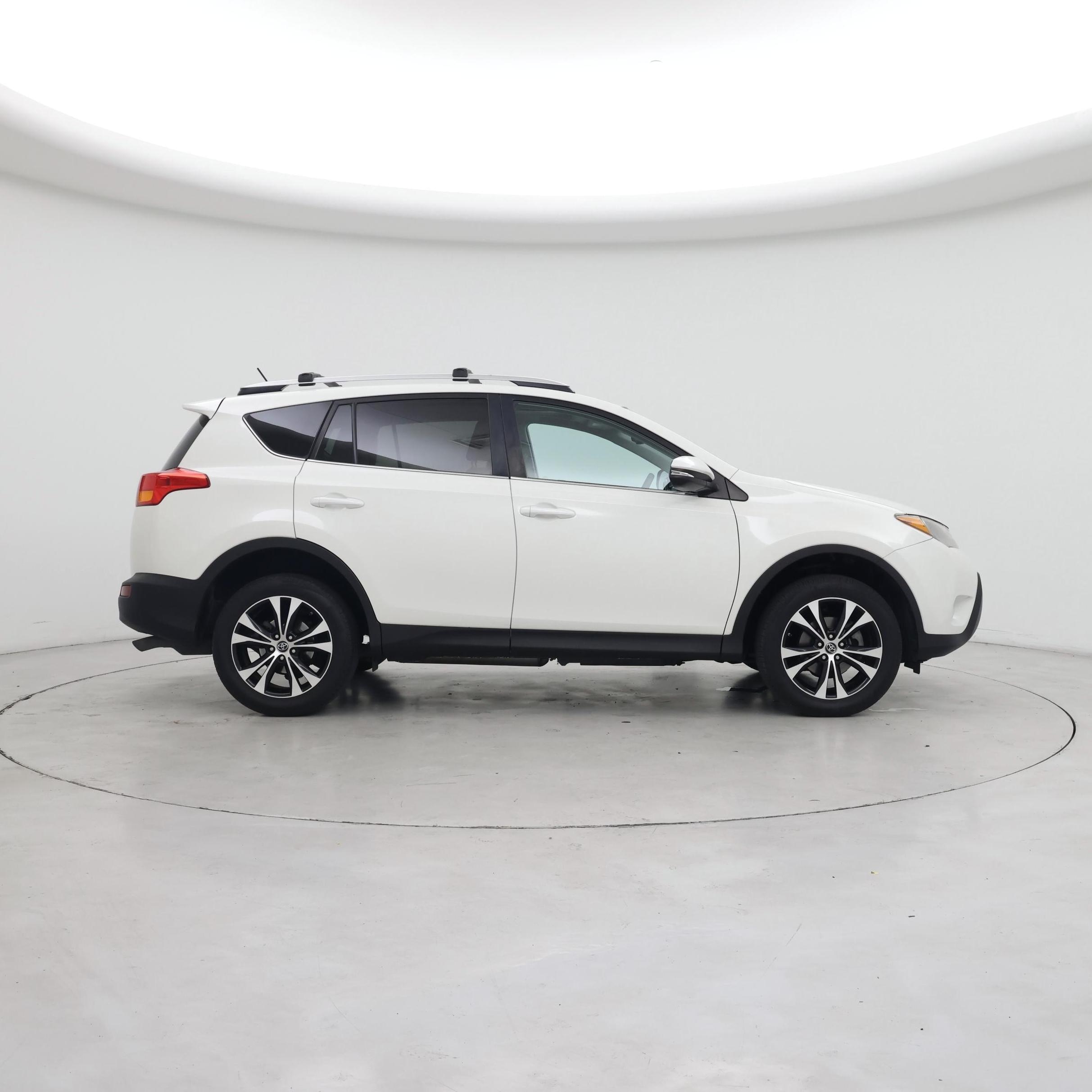 Thumbnail: 2015 Toyota RAV4 - 7