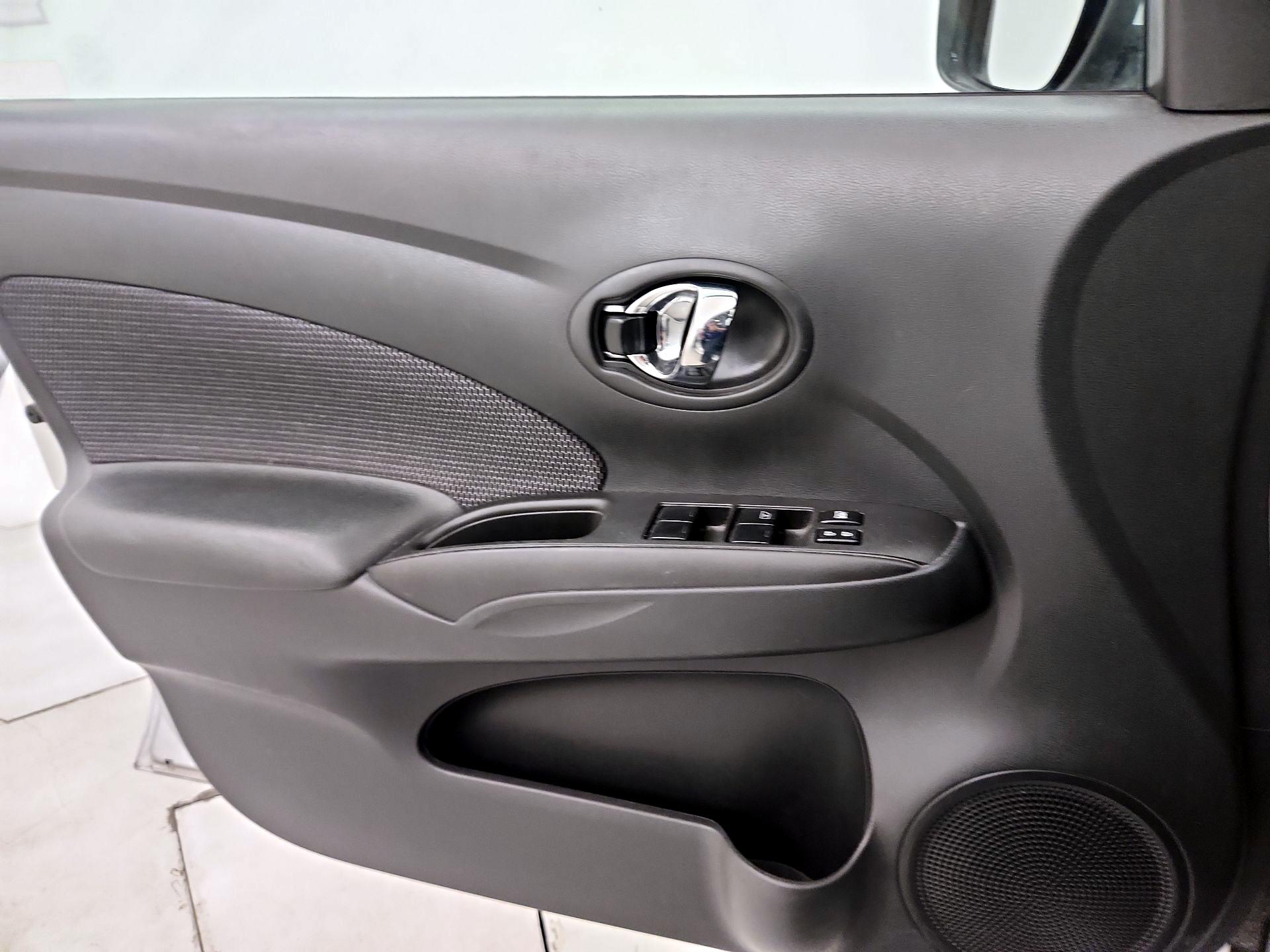 Thumbnail: 2016 Nissan Versa - 12