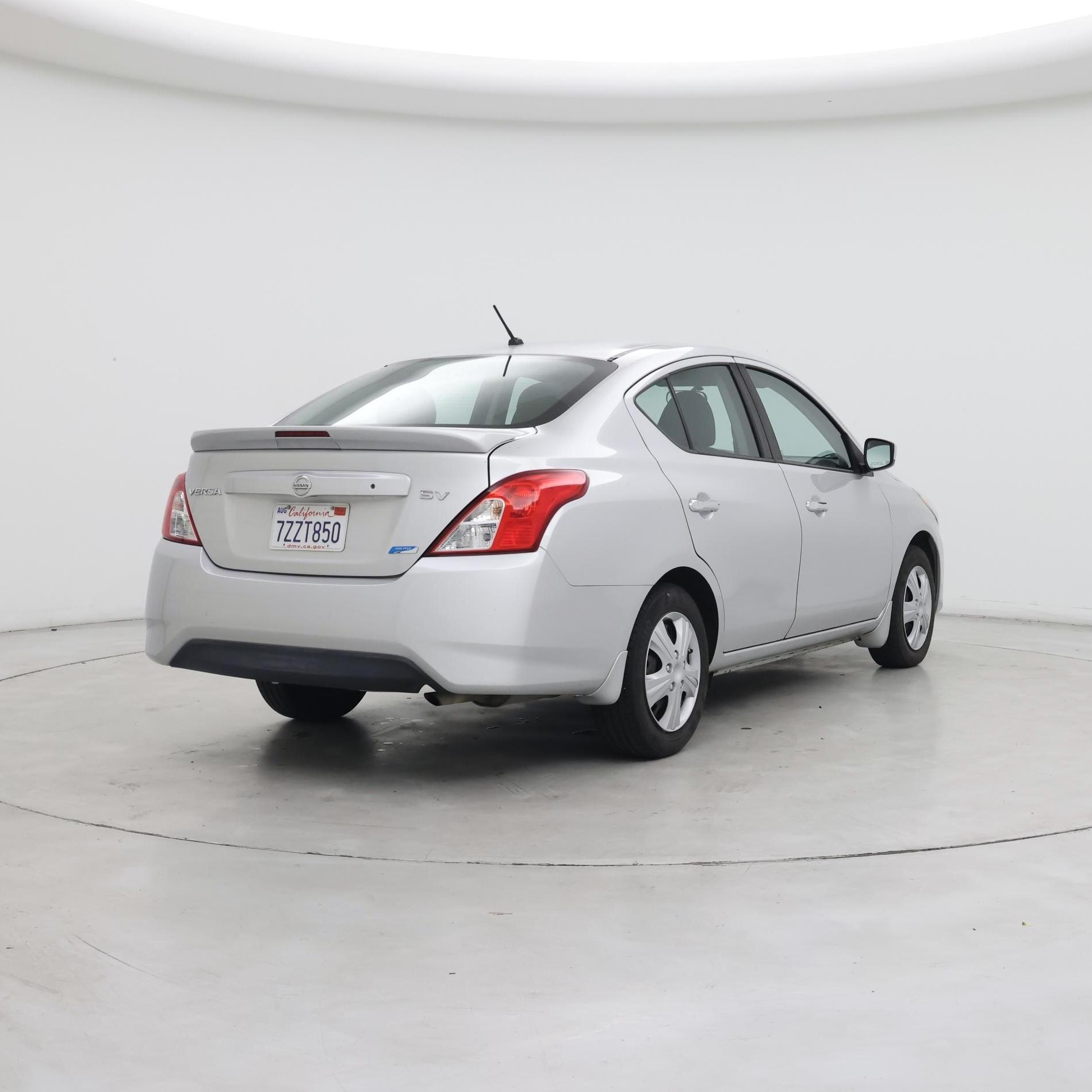Thumbnail: 2016 Nissan Versa - 8