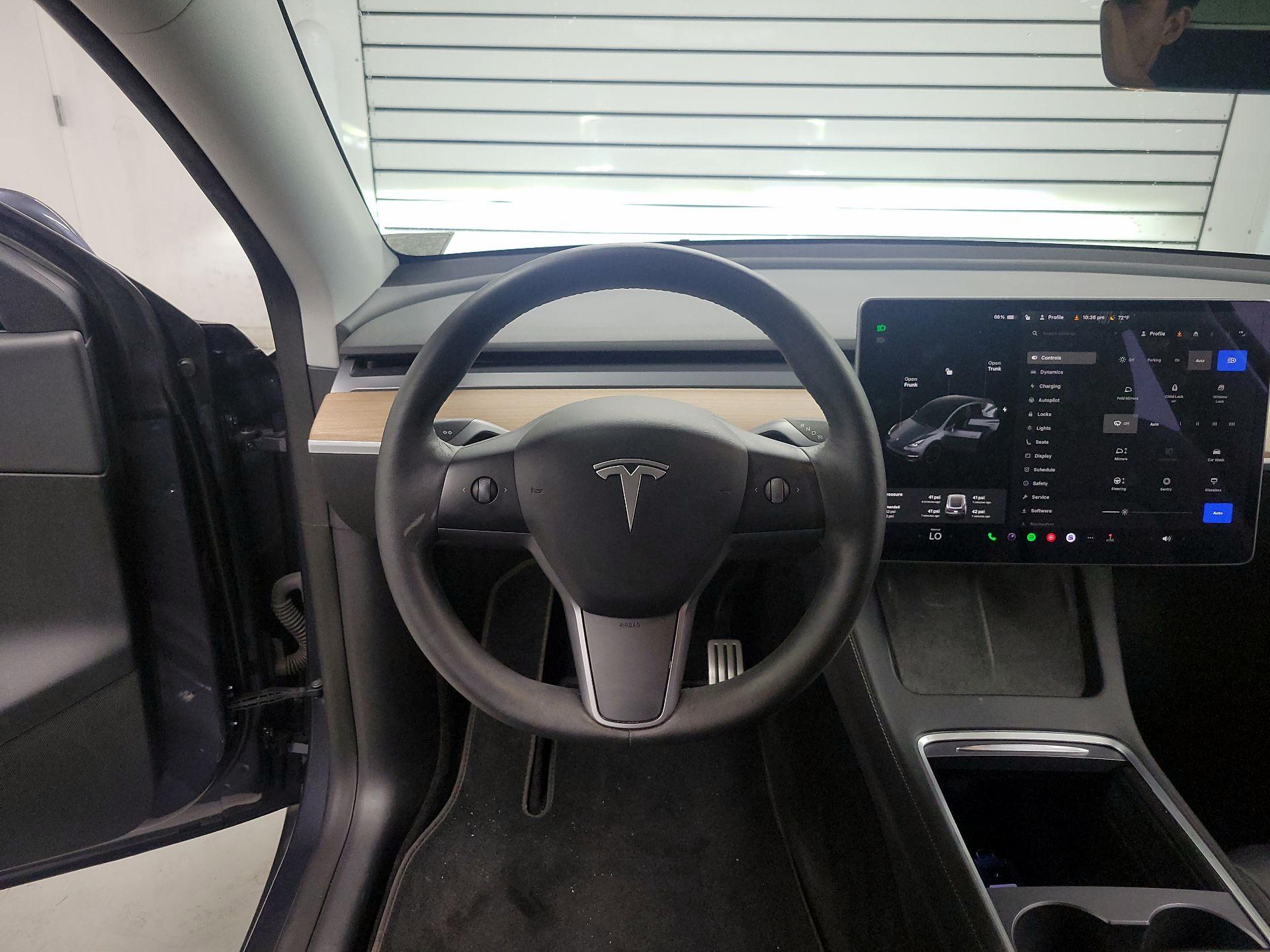 Thumbnail: 2022 Tesla Model Y - 10