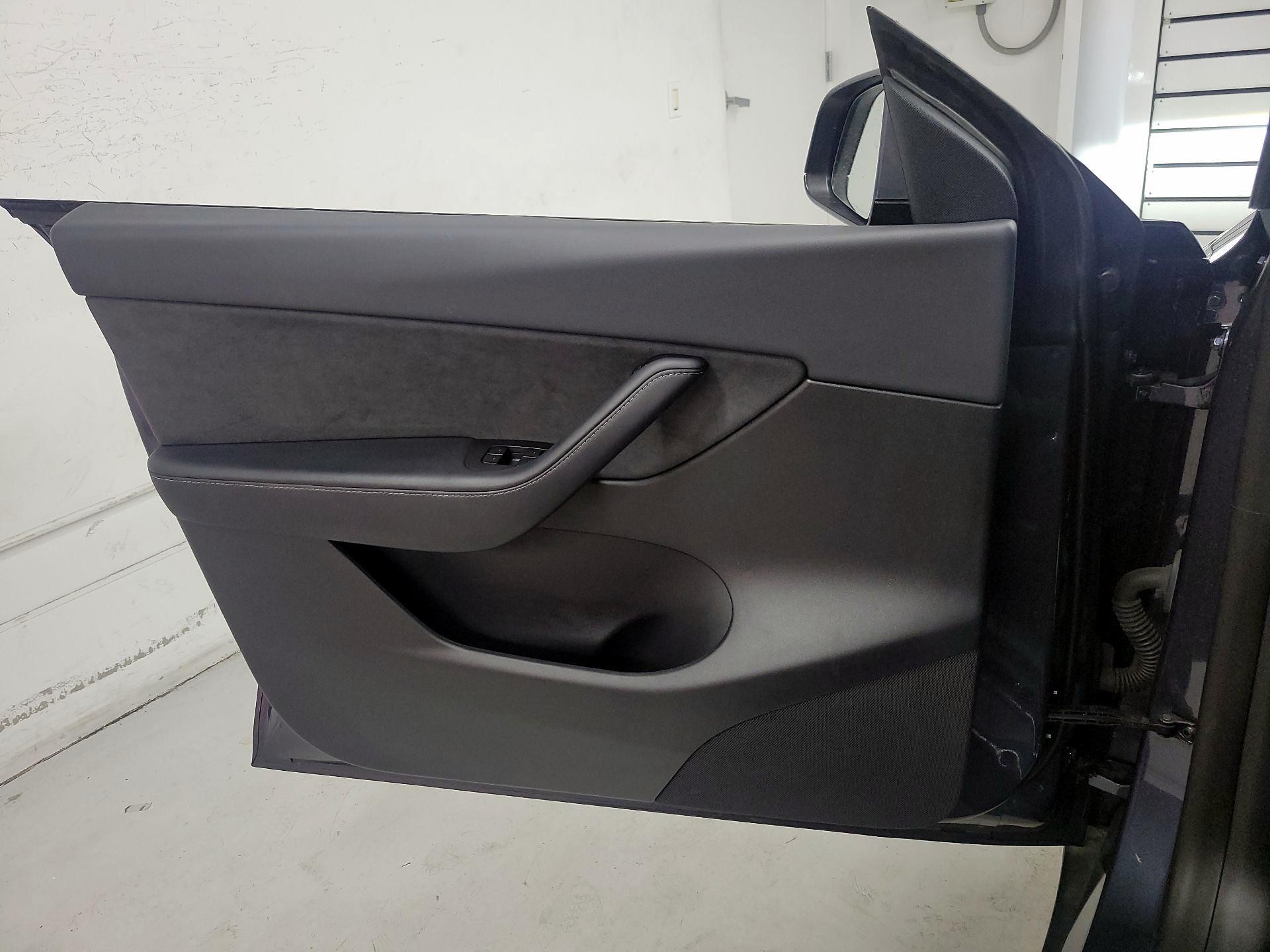 Thumbnail: 2022 Tesla Model Y - 12