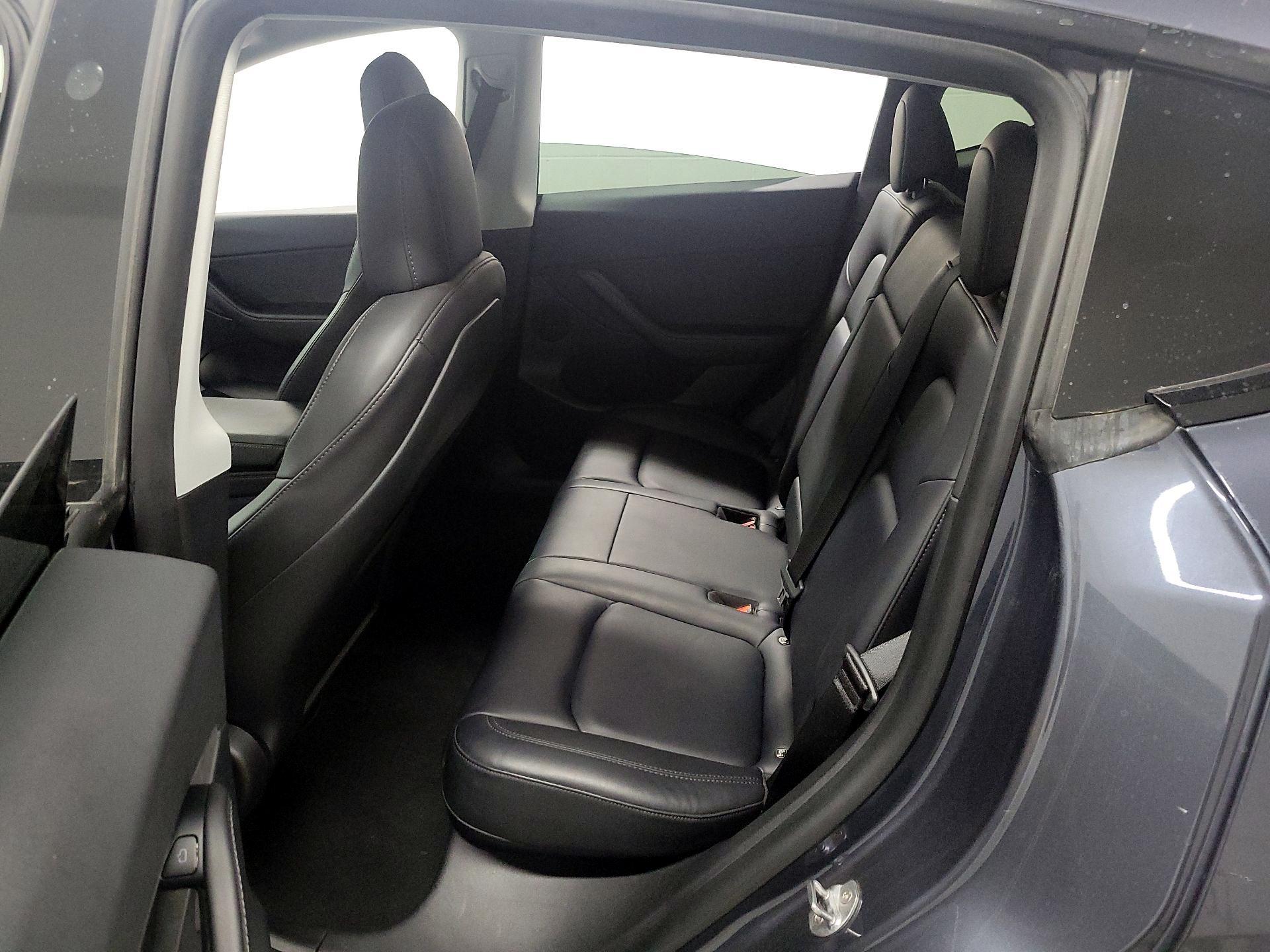 Thumbnail: 2022 Tesla Model Y - 17