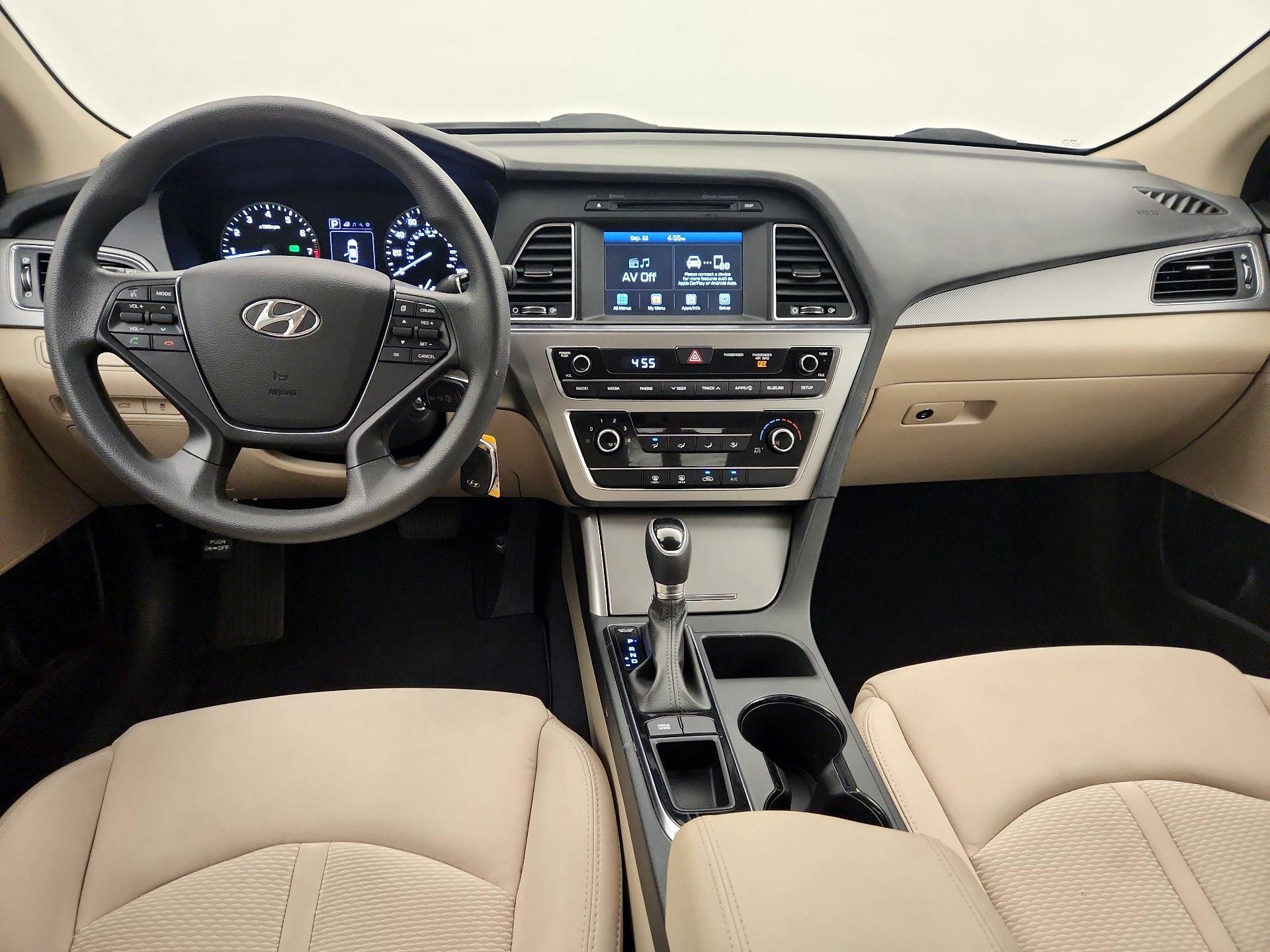 Thumbnail: 2017 Hyundai Sonata - 9