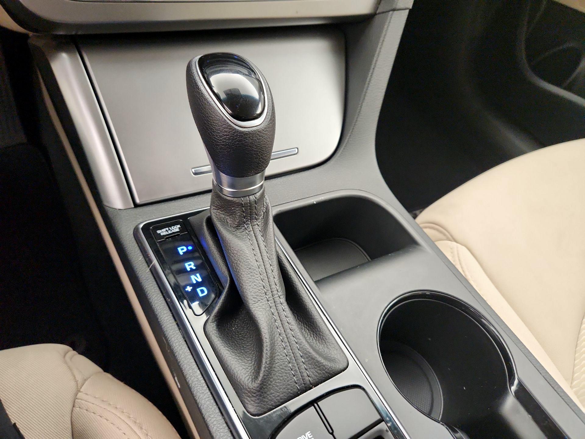 Thumbnail: 2017 Hyundai Sonata - 17