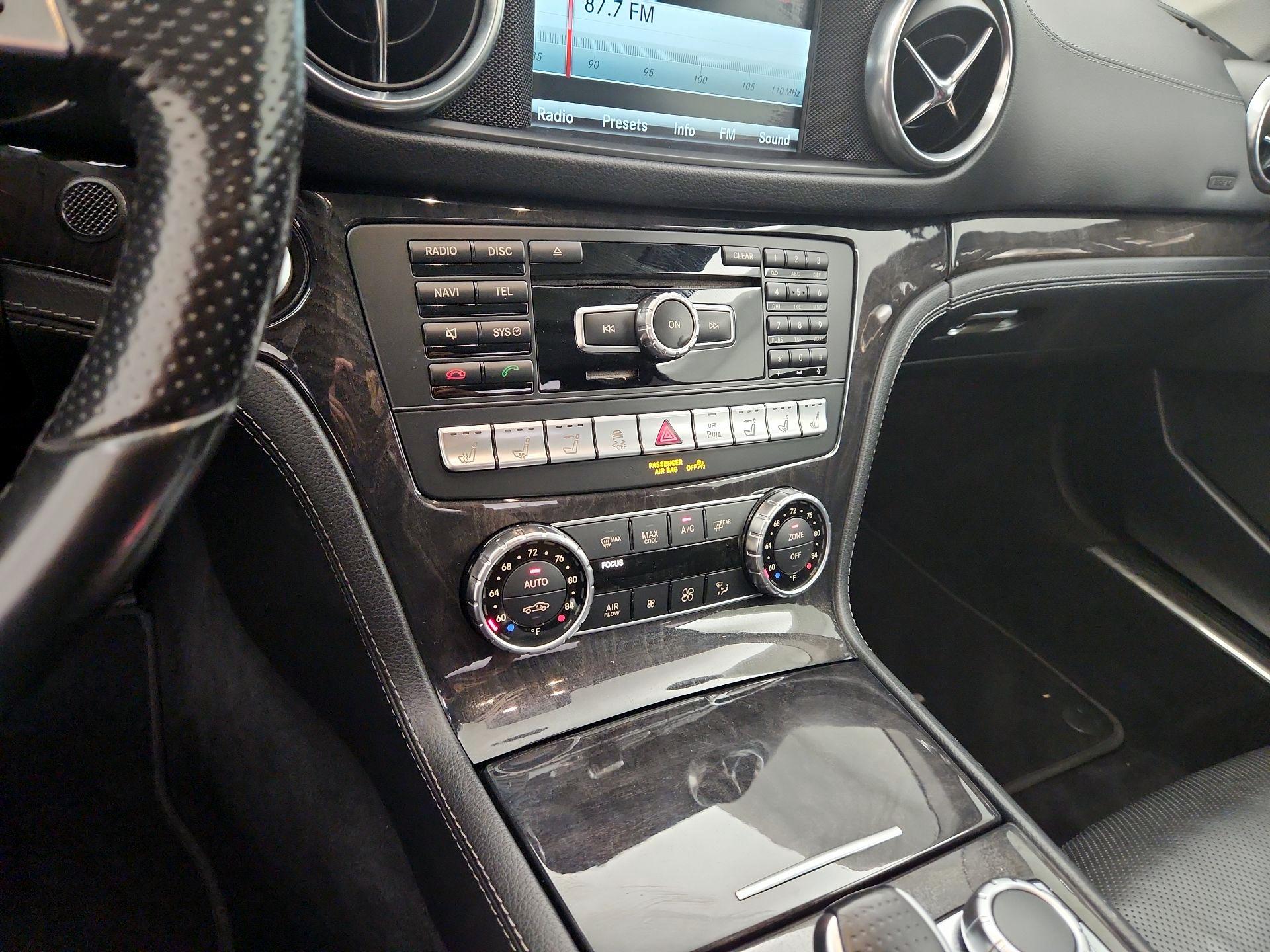 Thumbnail: 2015 Mercedes-Benz SL-Class - 16