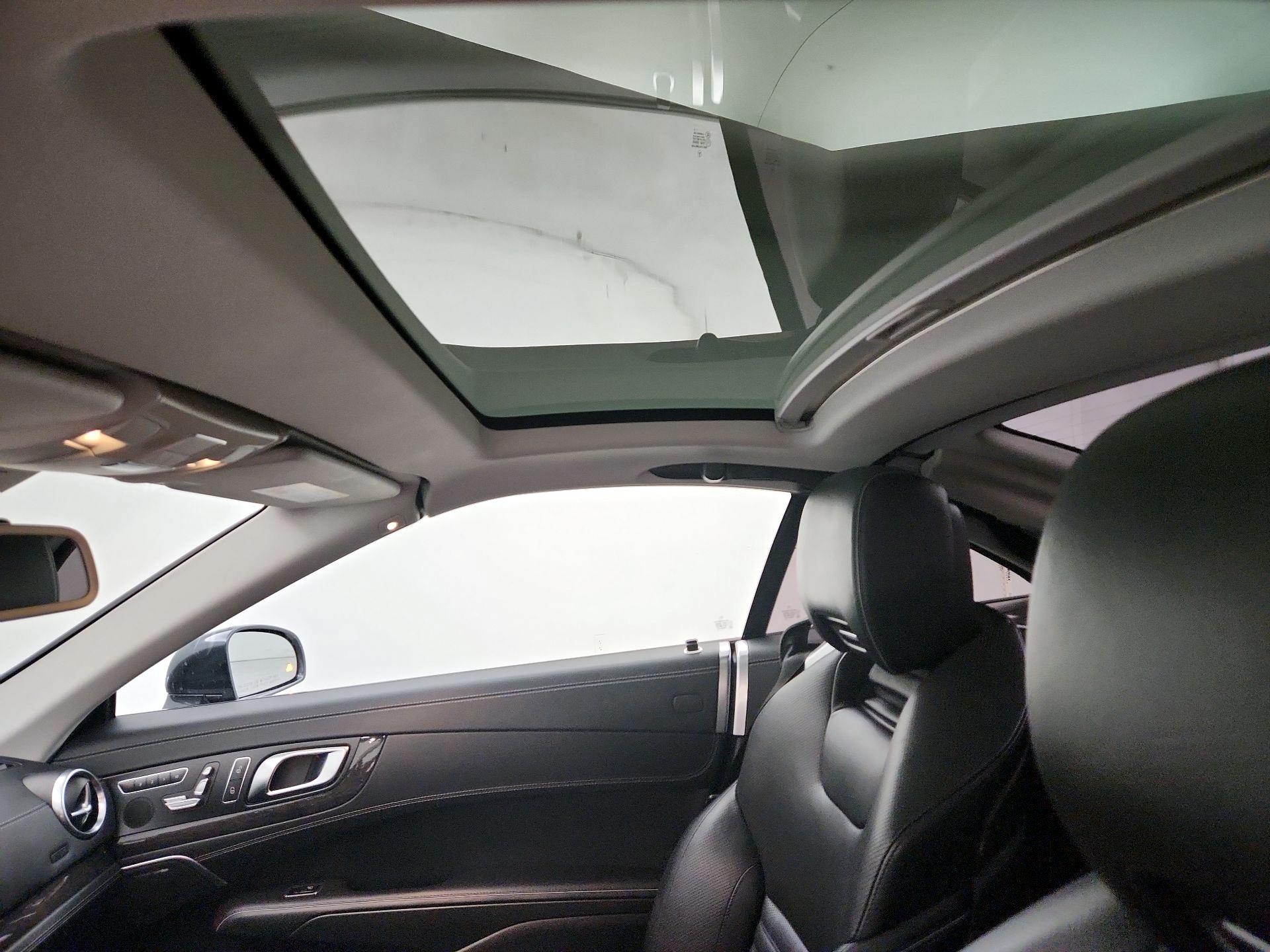 Thumbnail: 2015 Mercedes-Benz SL-Class - 19
