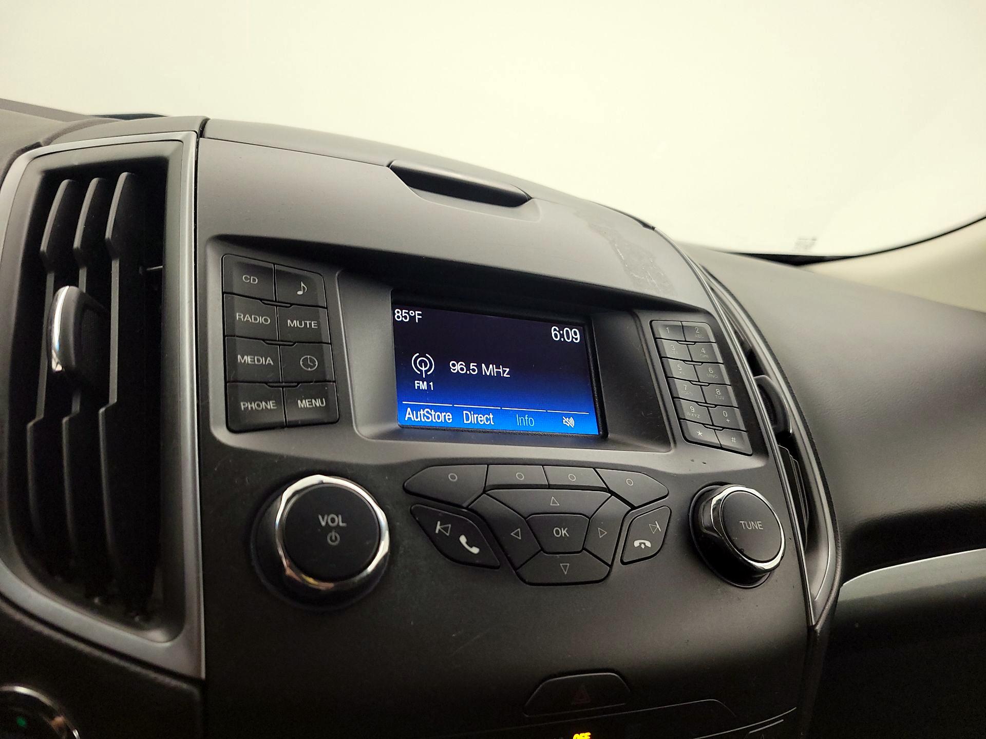 Thumbnail: 2017 Ford Edge - 15