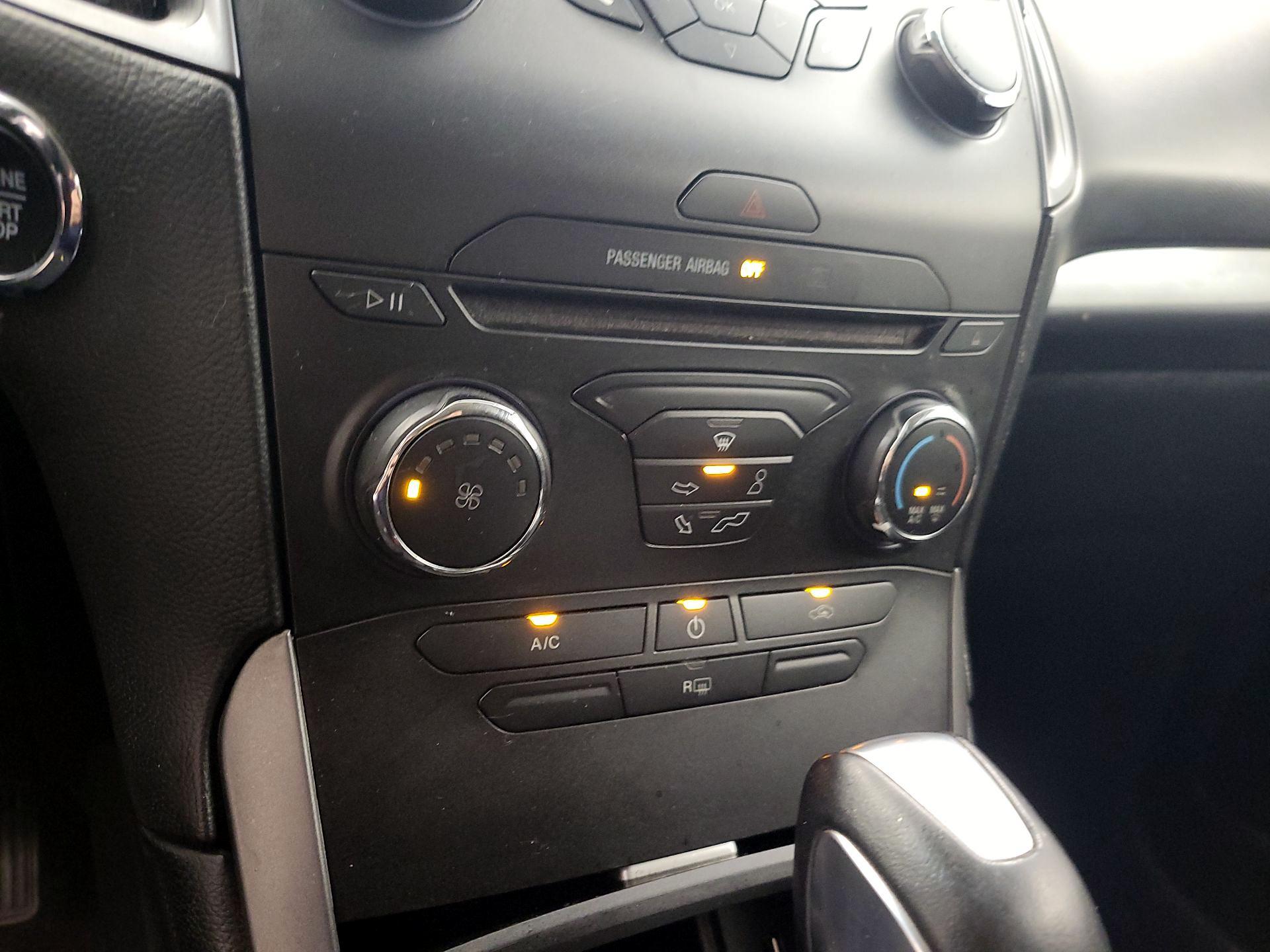 Thumbnail: 2017 Ford Edge - 16