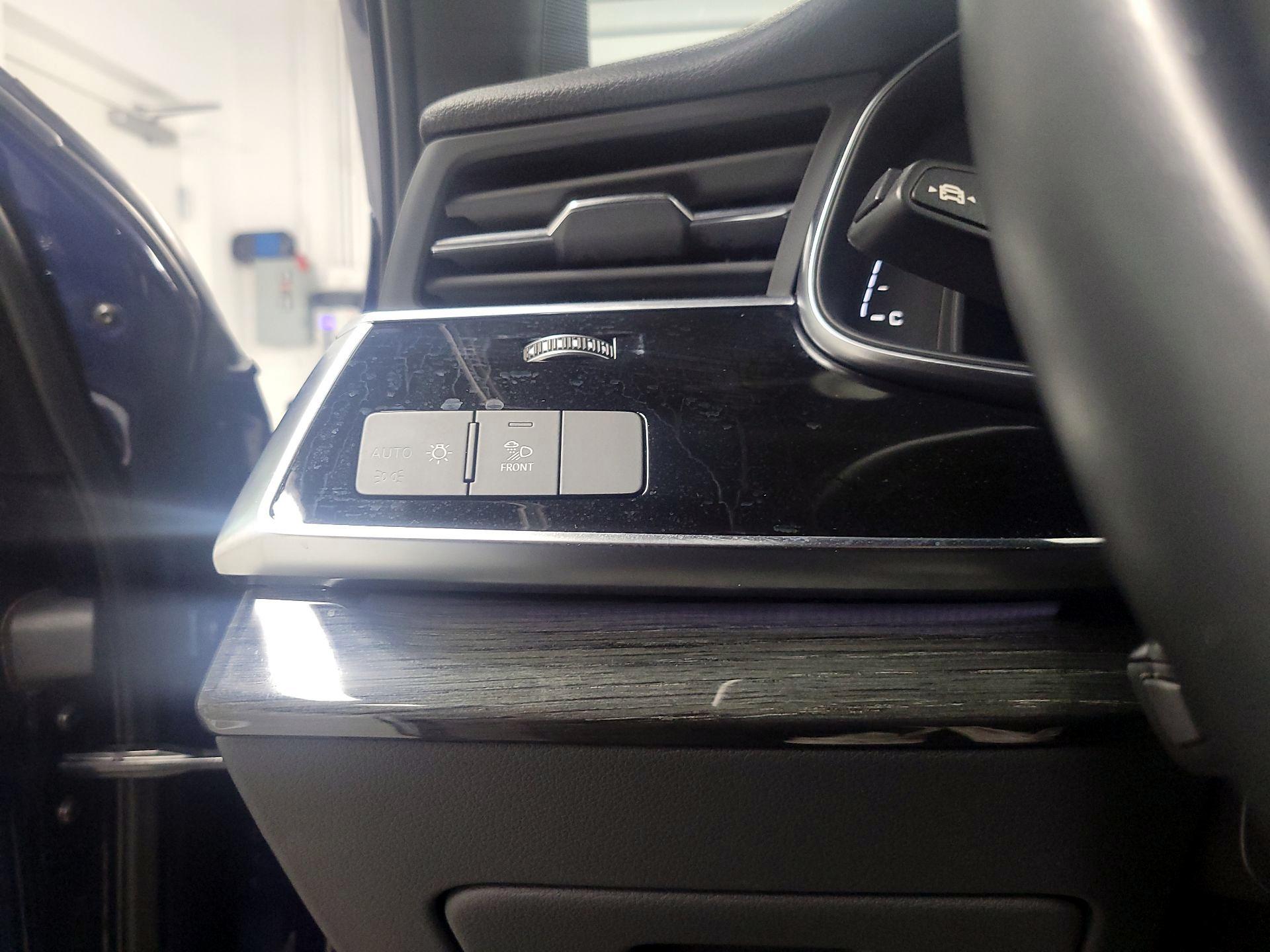 Thumbnail: 2021 Audi Q7 - 13