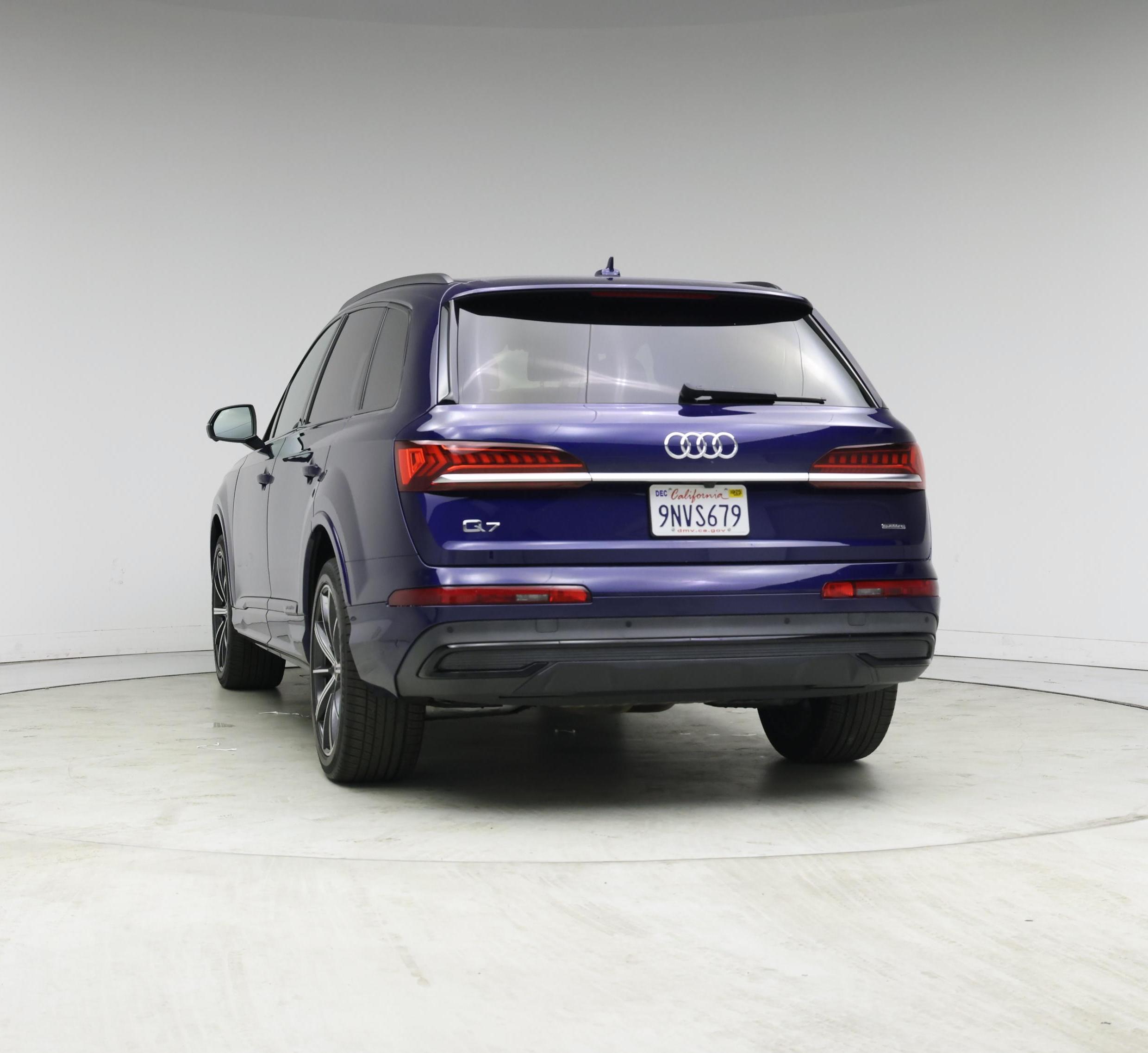 Thumbnail: 2021 Audi Q7 - 6