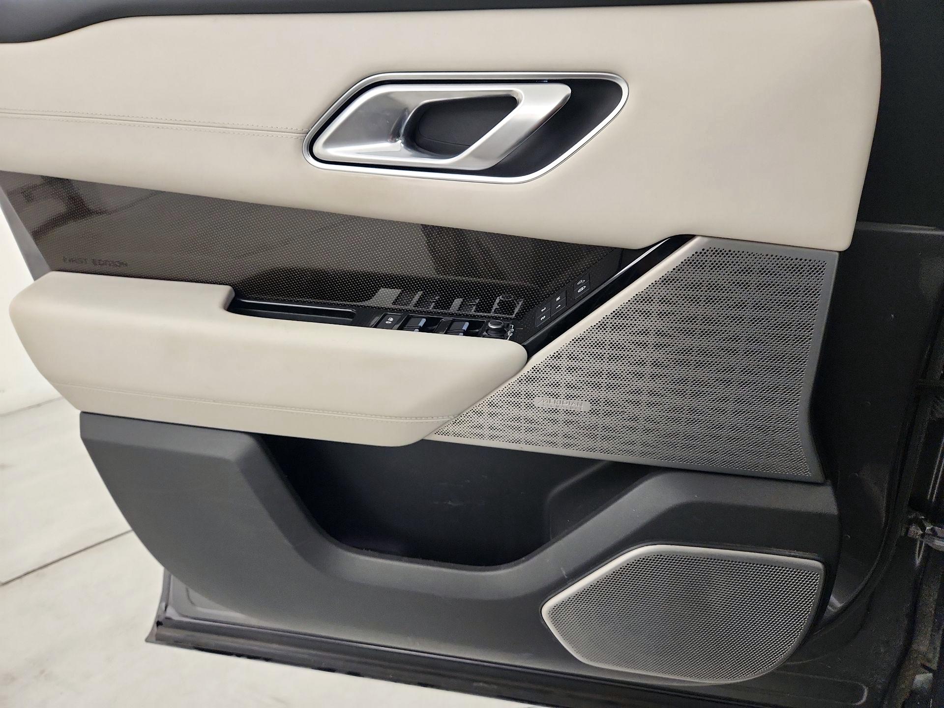 Thumbnail: 2018 Land Rover Range Rover Velar - 12