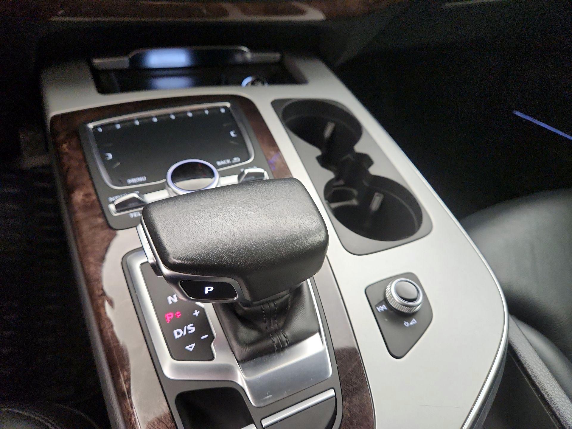Thumbnail: 2018 Audi Q7 - 18