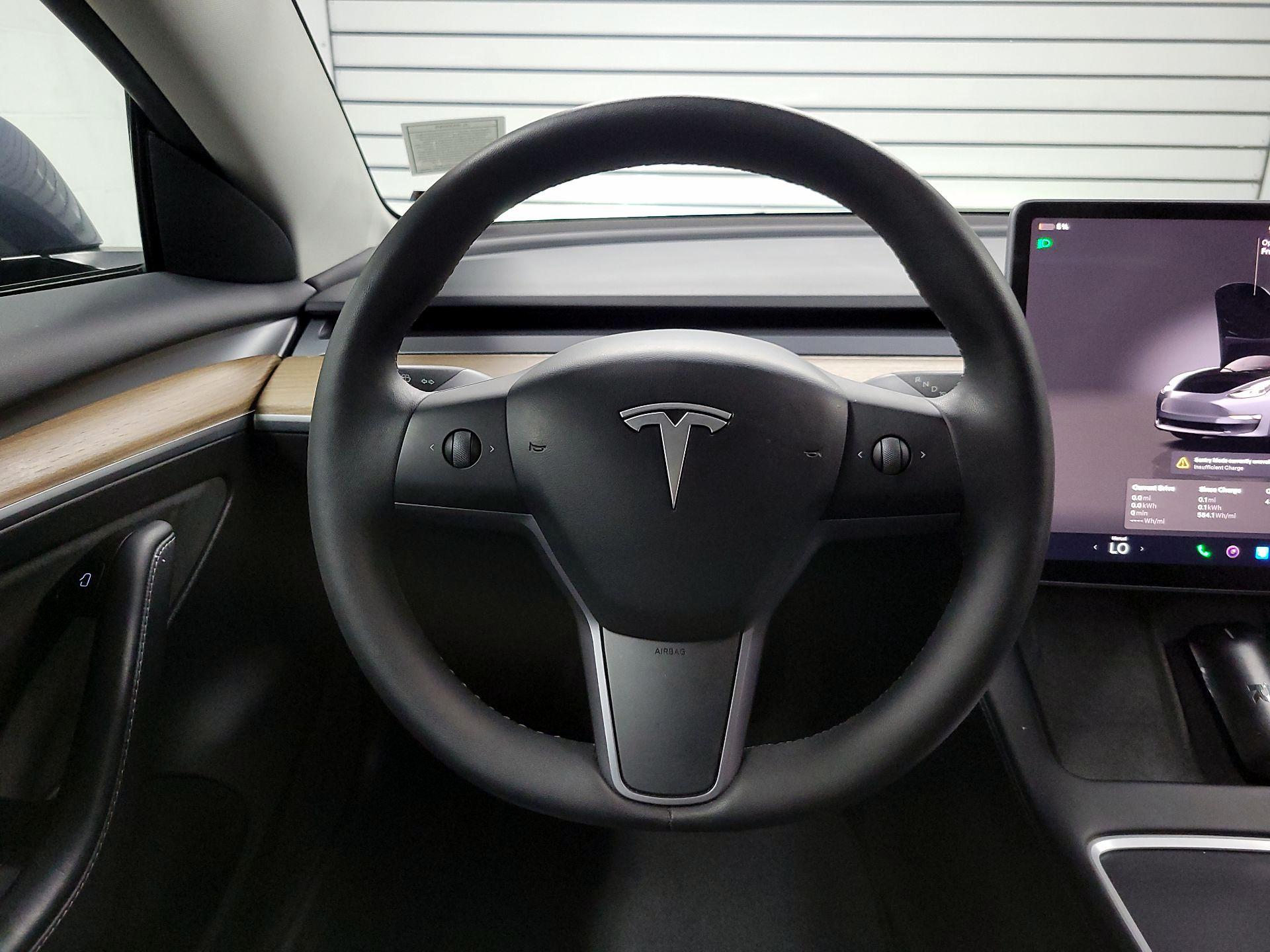 Thumbnail: 2023 Tesla Model 3 - 10