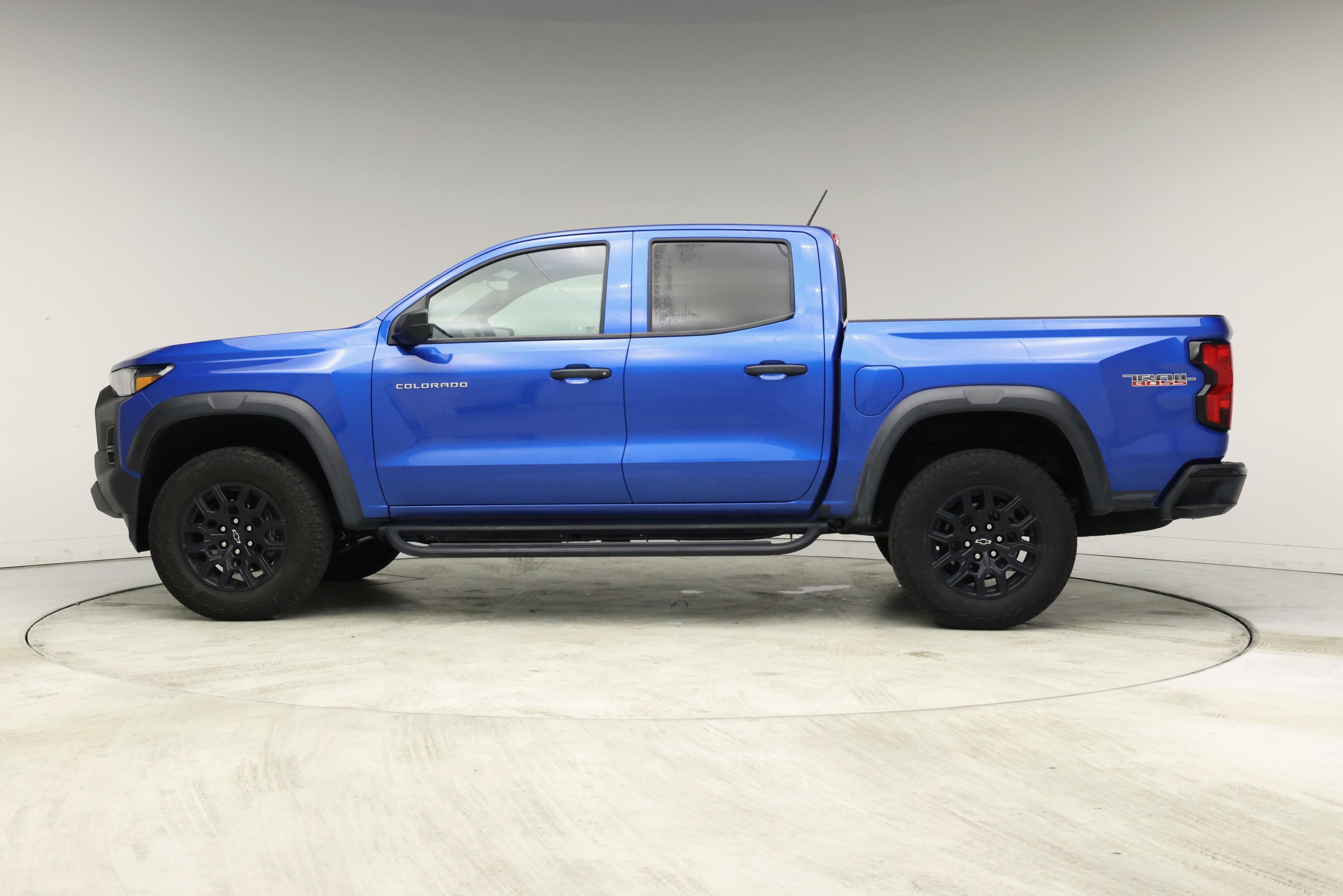 Thumbnail: 2024 Chevrolet Colorado - 3