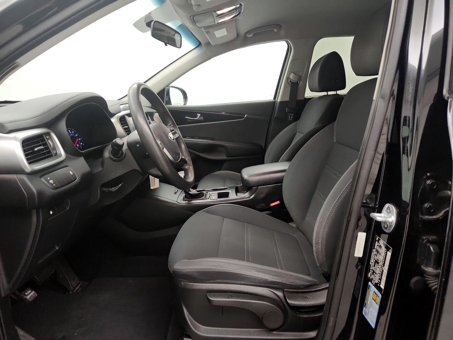 Thumbnail: 2019 Kia Sorento - 11