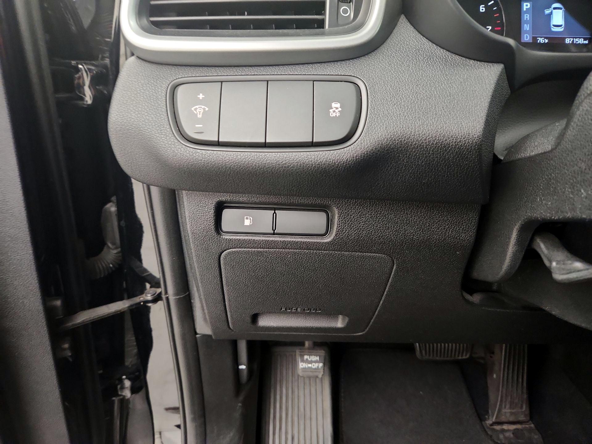 Thumbnail: 2019 Kia Sorento - 13