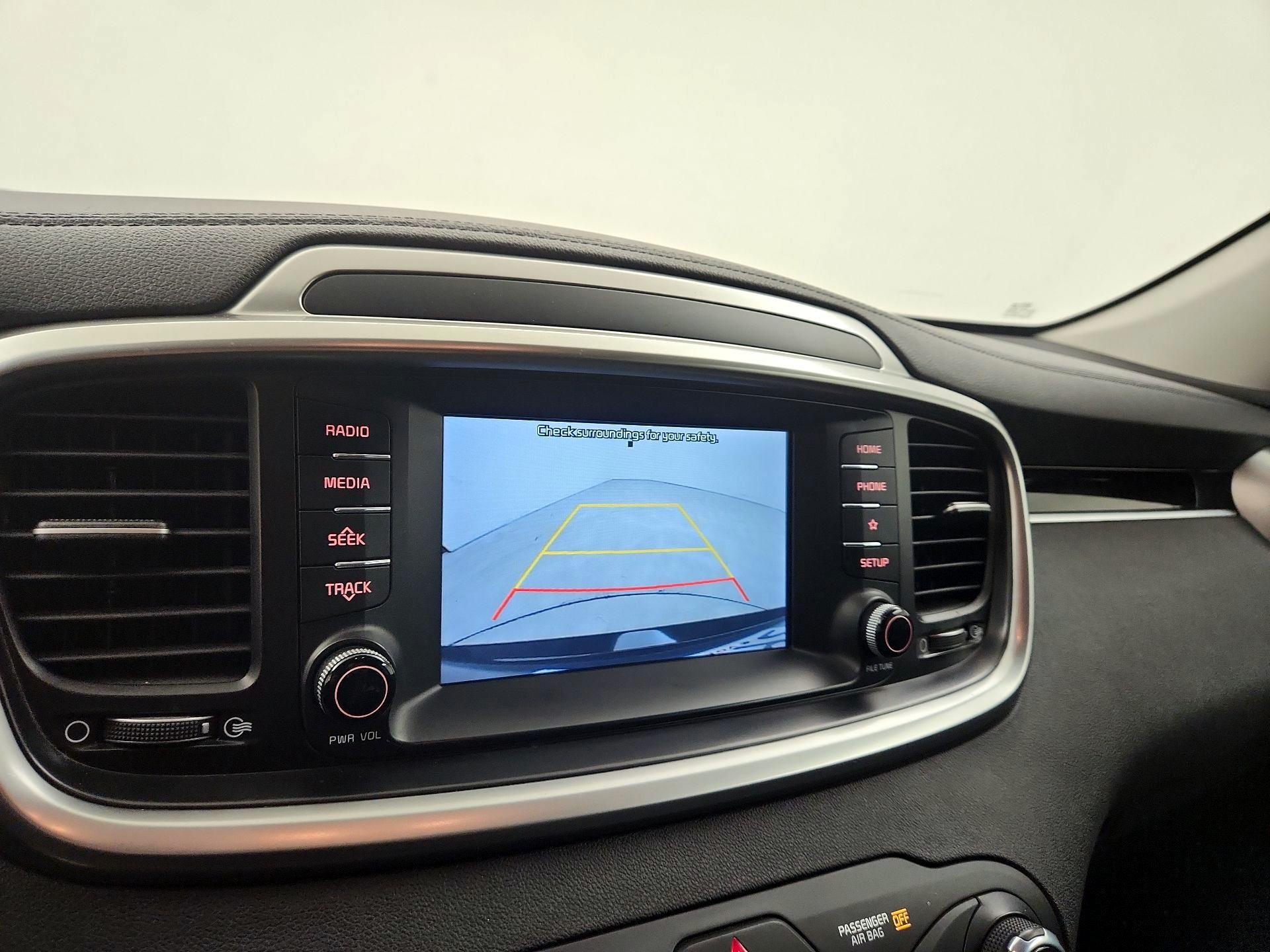Thumbnail: 2019 Kia Sorento - 14
