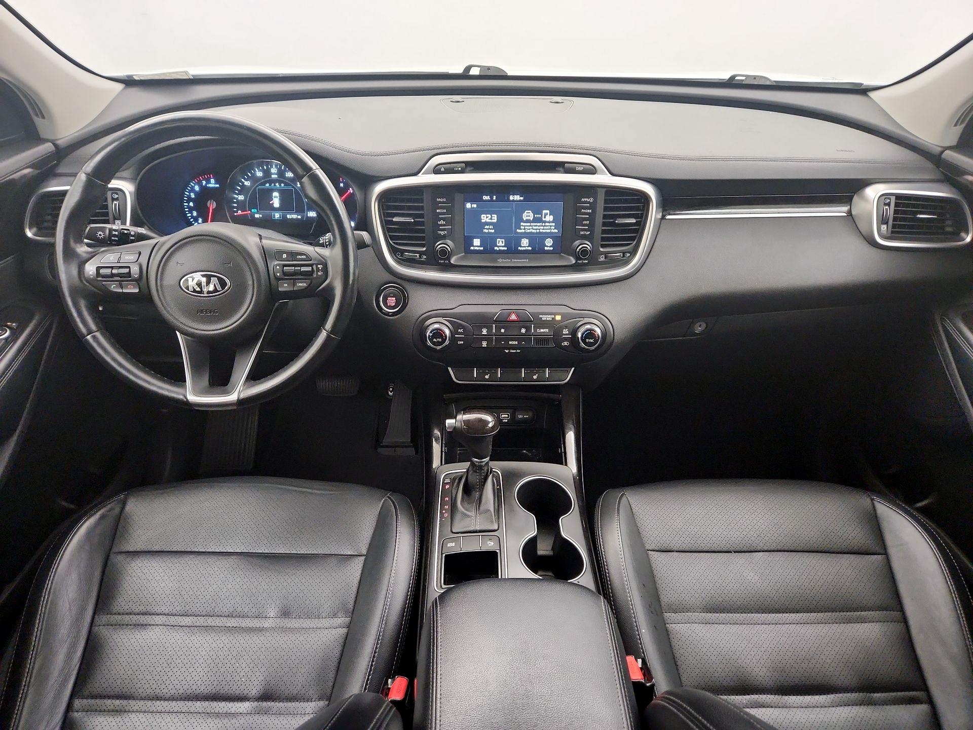 Thumbnail: 2017 Kia Sorento - 9