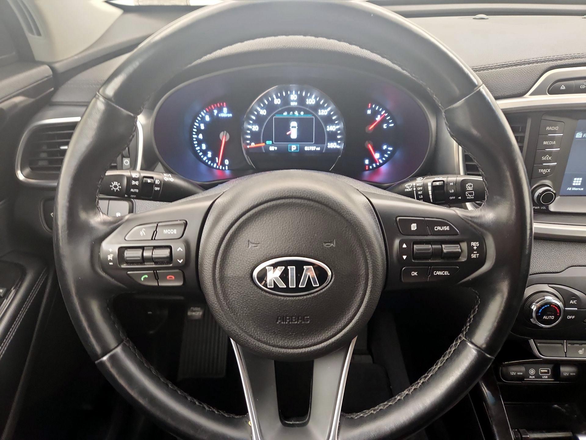 Thumbnail: 2017 Kia Sorento - 10