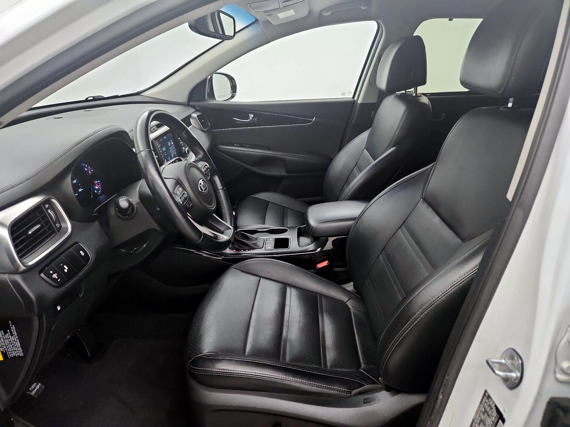 Thumbnail: 2017 Kia Sorento - 11