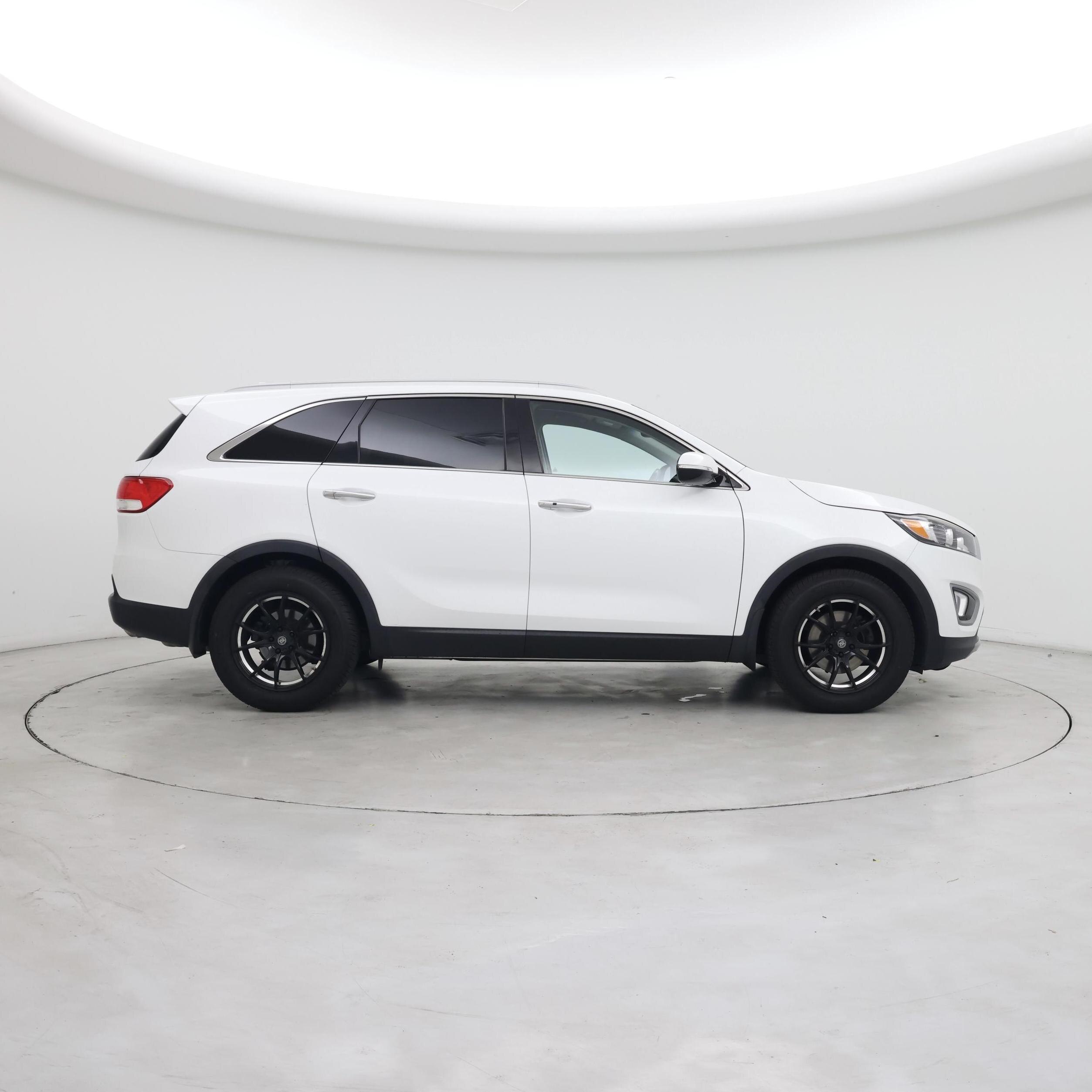Thumbnail: 2017 Kia Sorento - 7