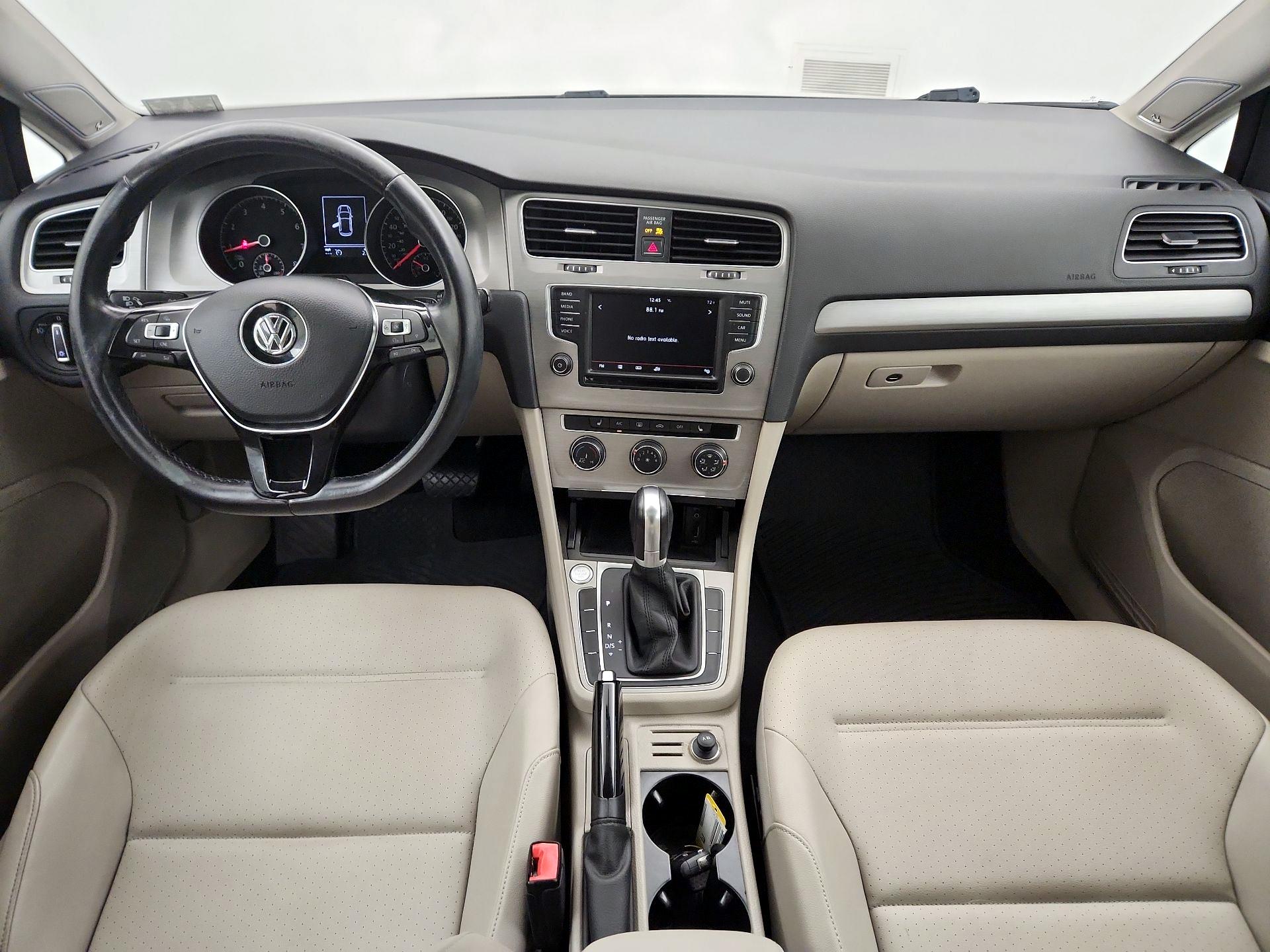 Thumbnail: 2016 Volkswagen Golf - 9