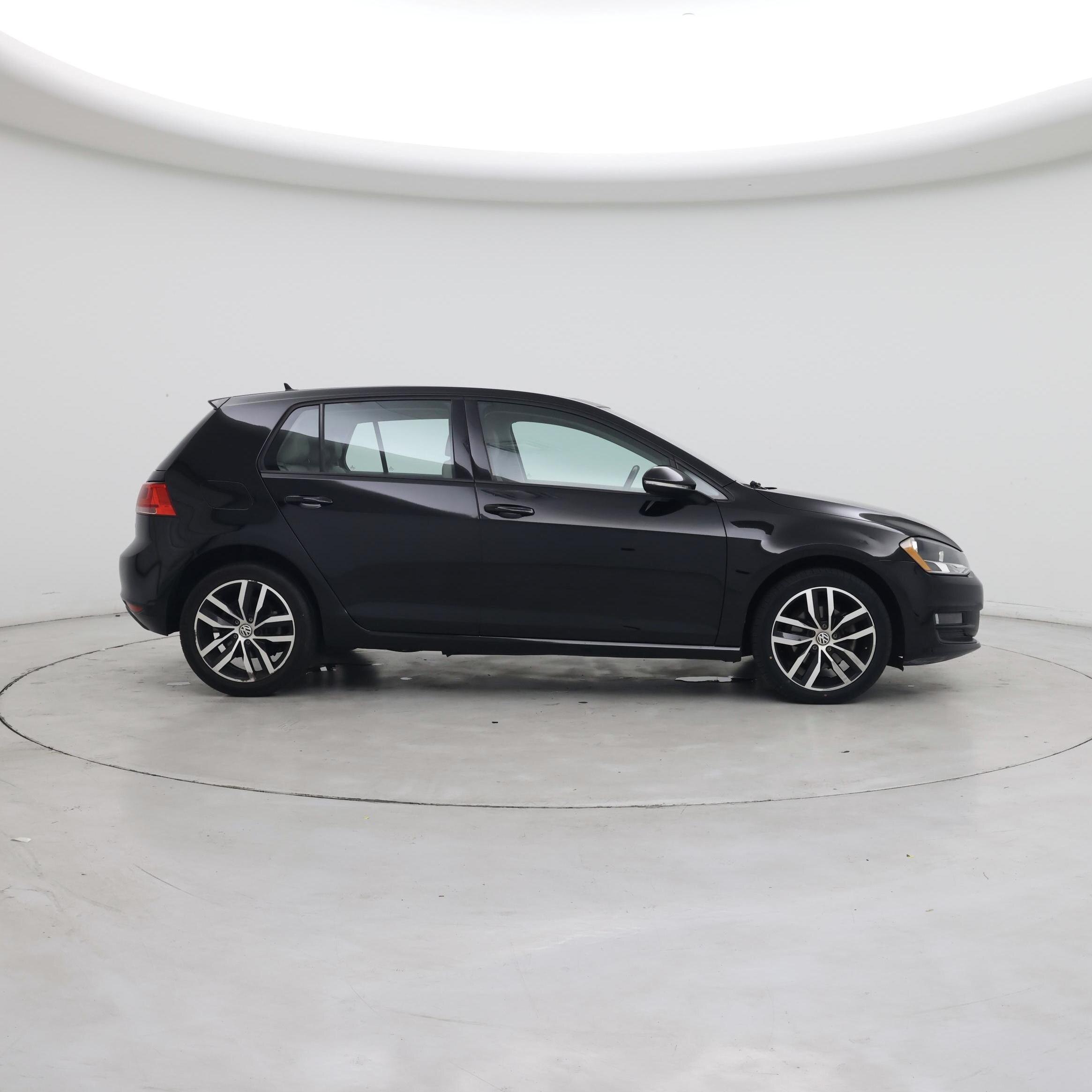 Thumbnail: 2016 Volkswagen Golf - 7