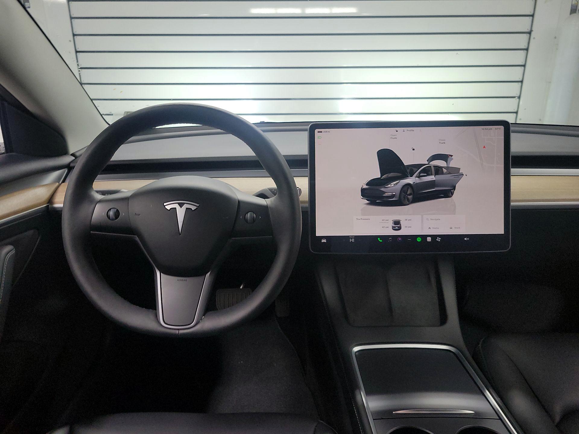 Thumbnail: 2023 Tesla Model 3 - 9