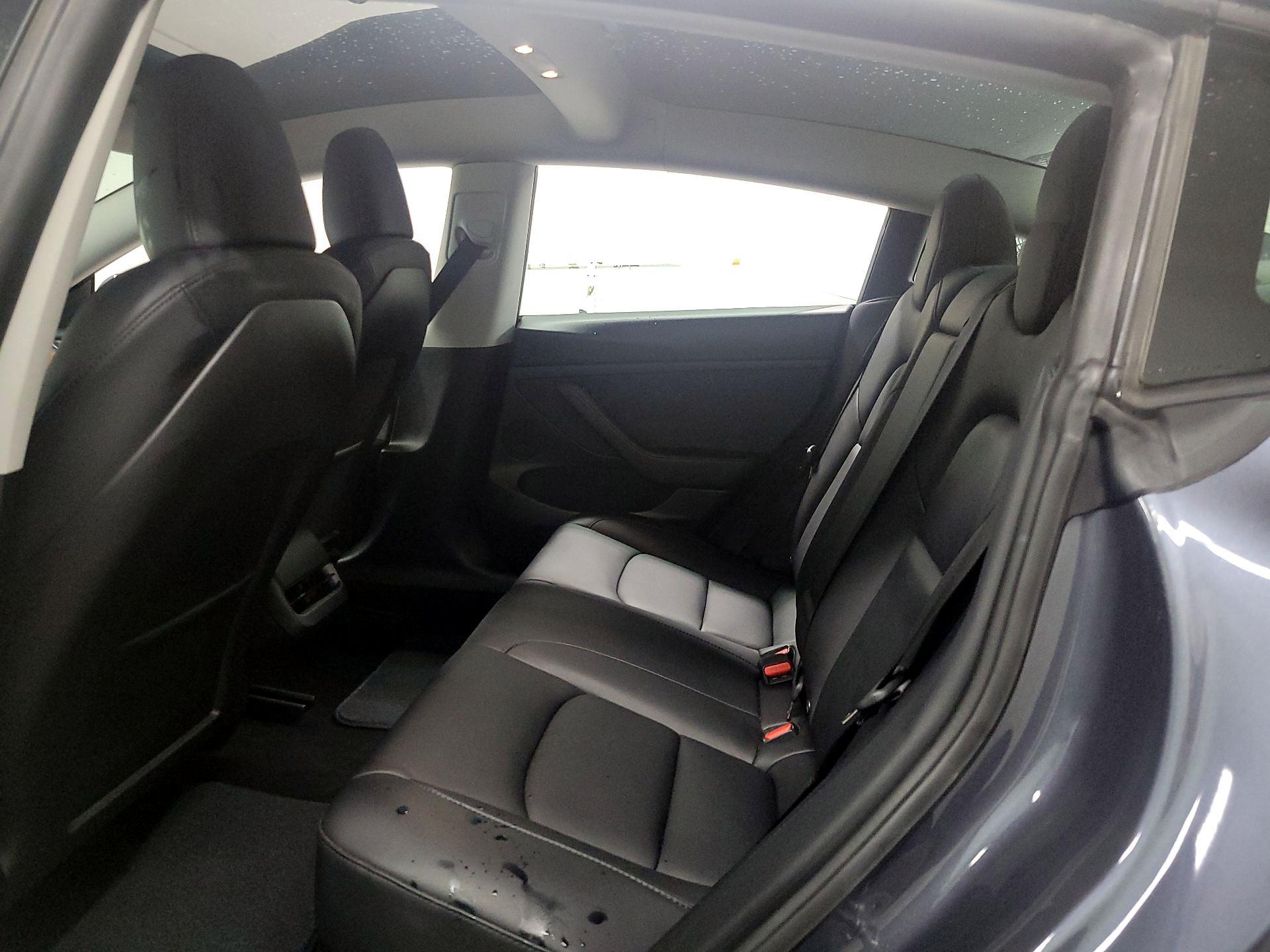 Thumbnail: 2023 Tesla Model 3 - 17