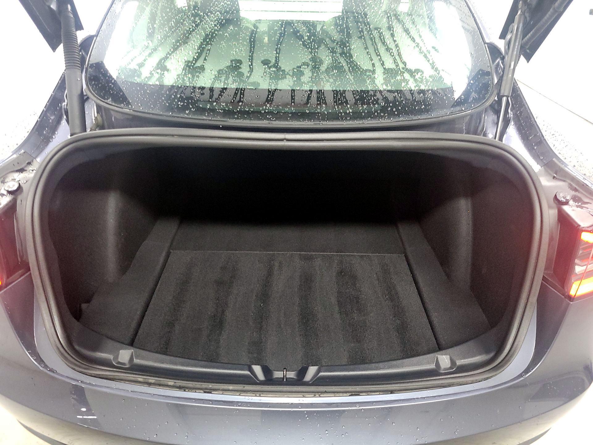 Thumbnail: 2023 Tesla Model 3 - 18