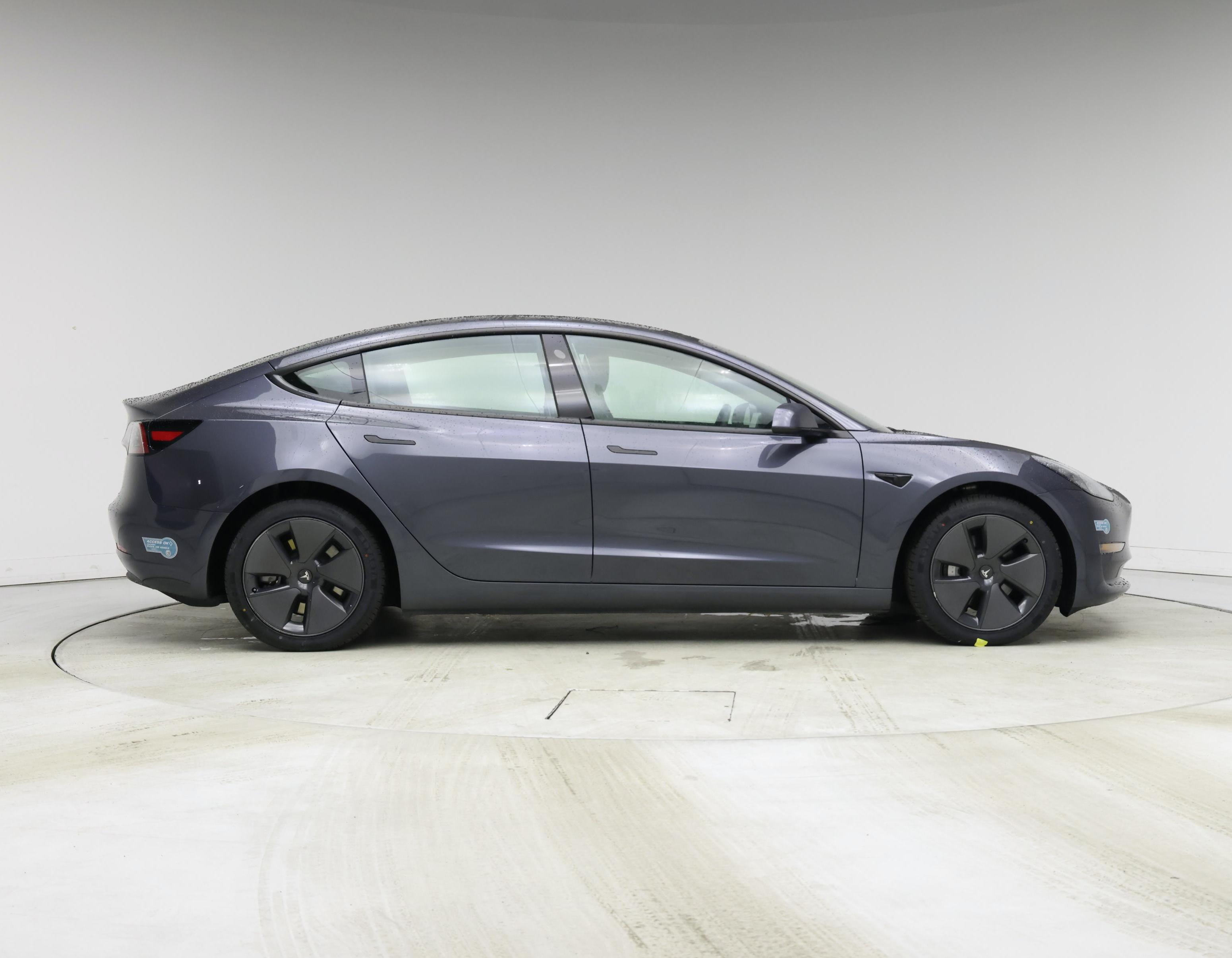 Thumbnail: 2023 Tesla Model 3 - 7