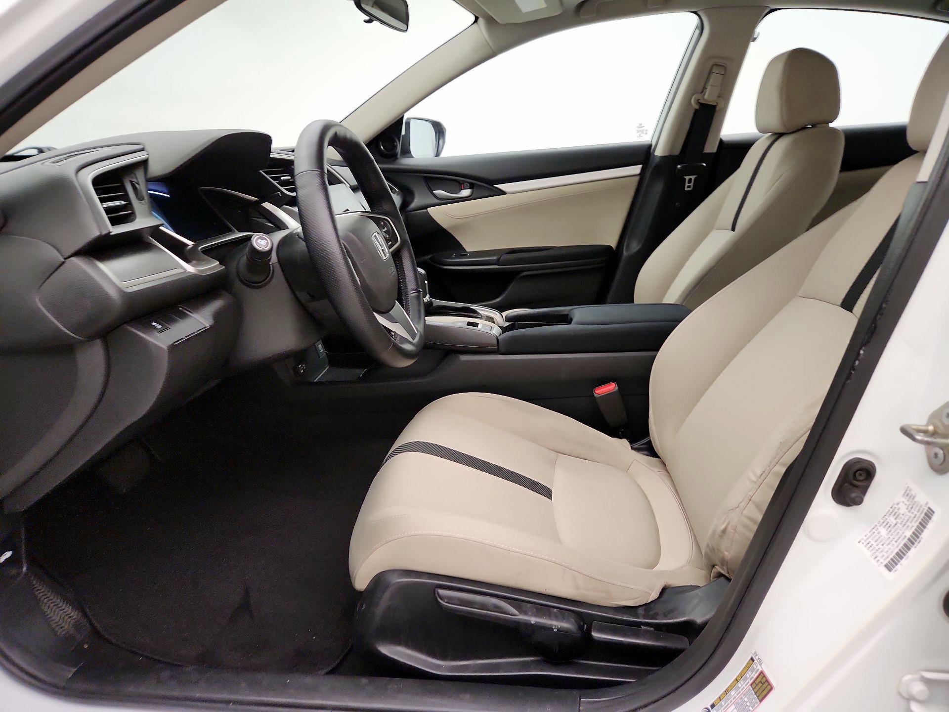 Thumbnail: 2016 Honda Civic - 11