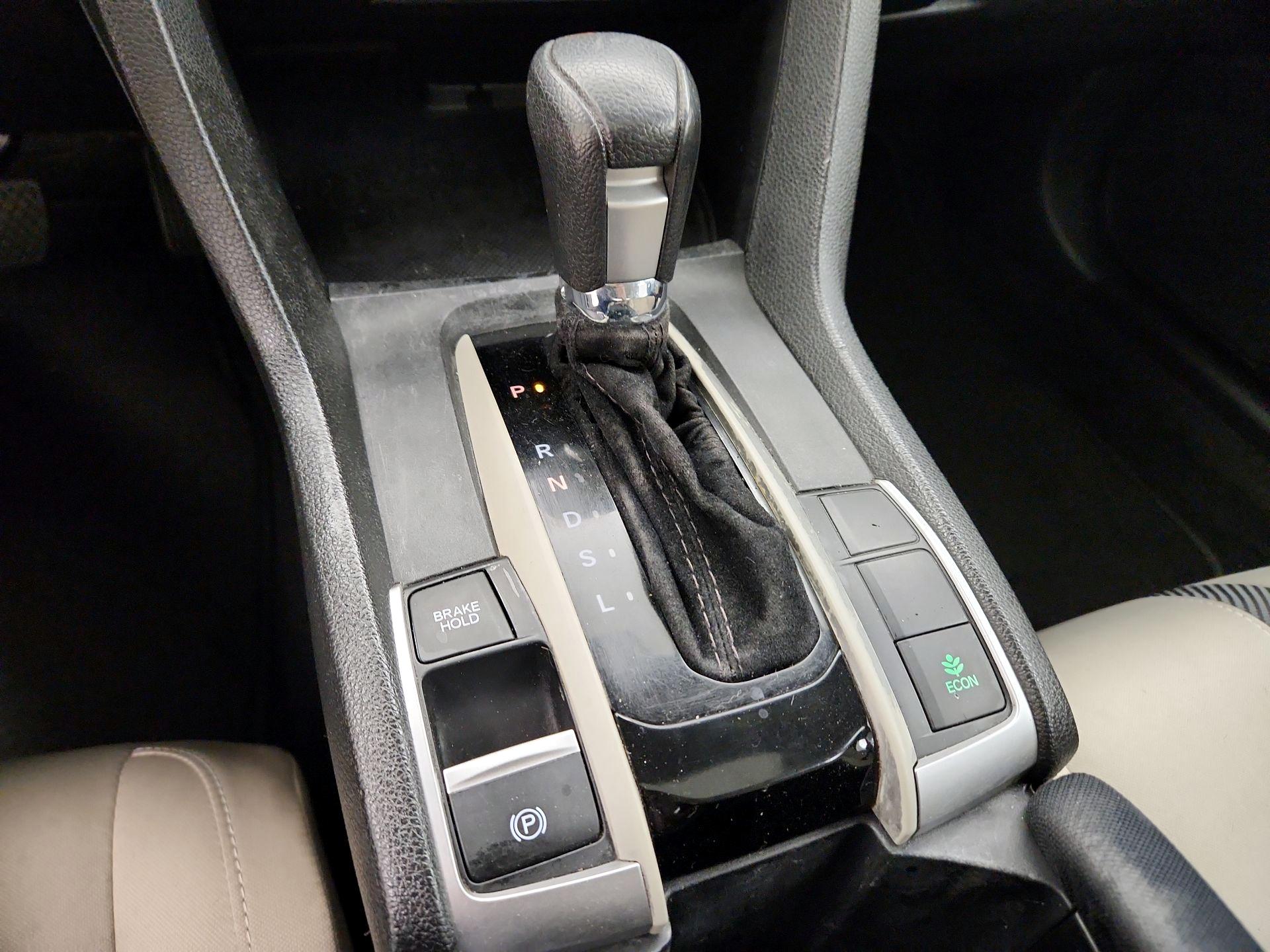 Thumbnail: 2016 Honda Civic - 17