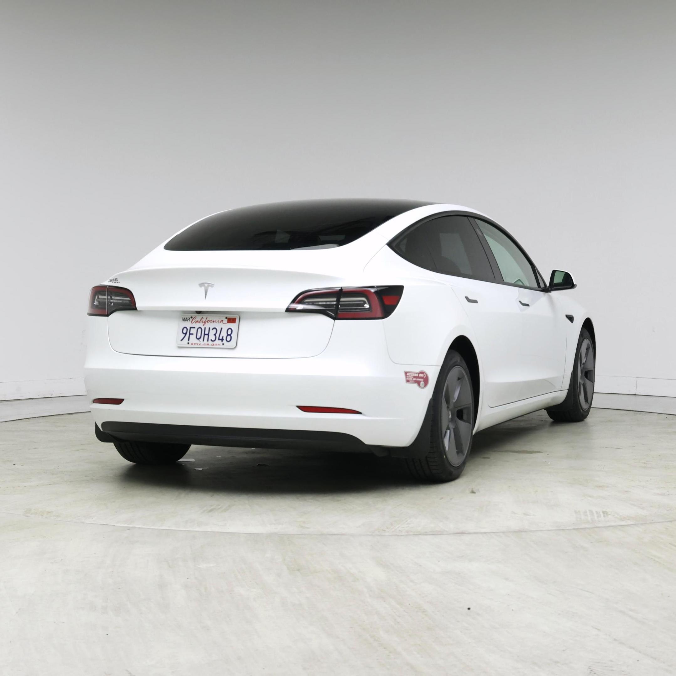 Thumbnail: 2023 Tesla Model 3 - 8