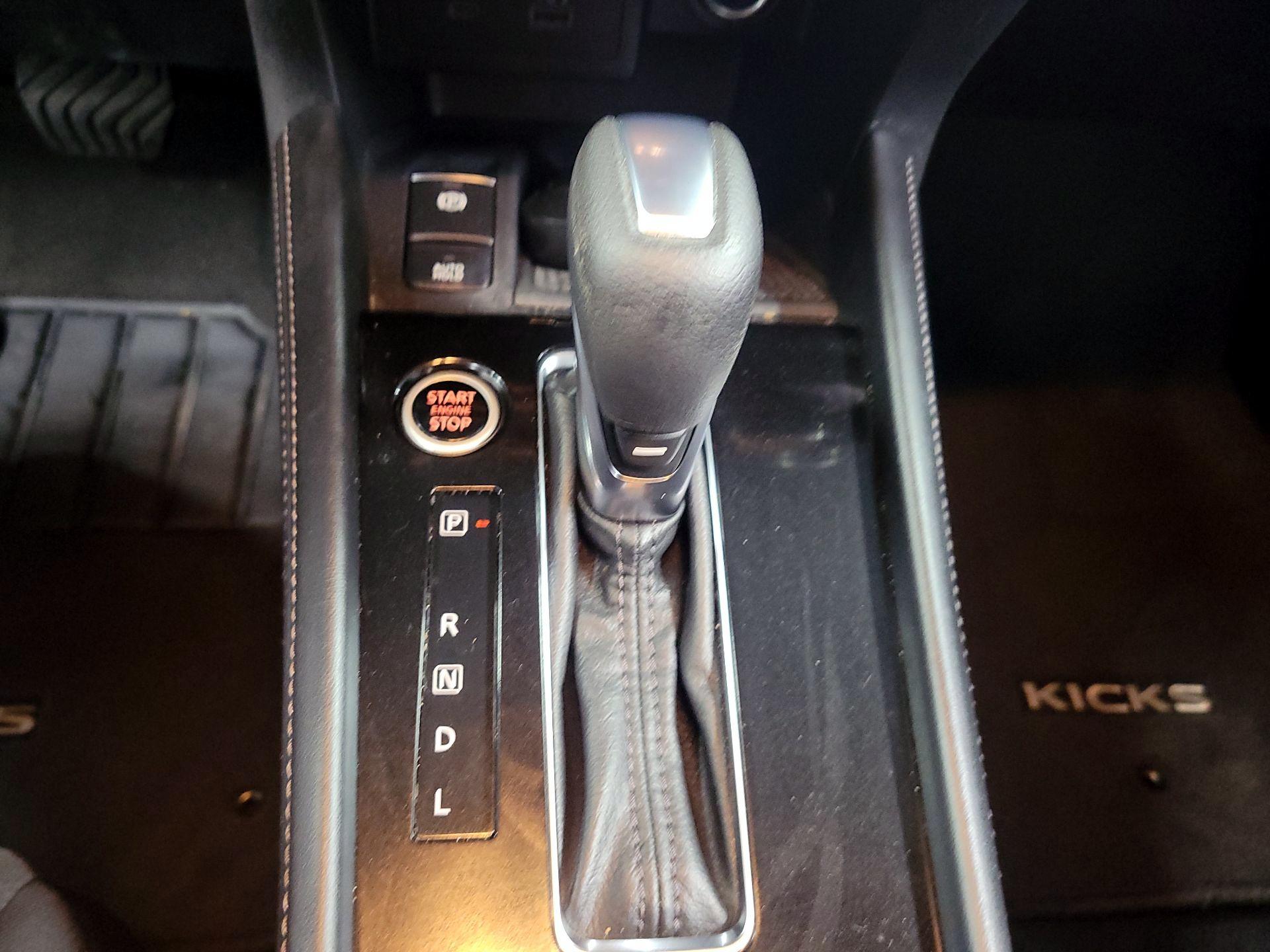 Thumbnail: 2021 Nissan Kicks - 17