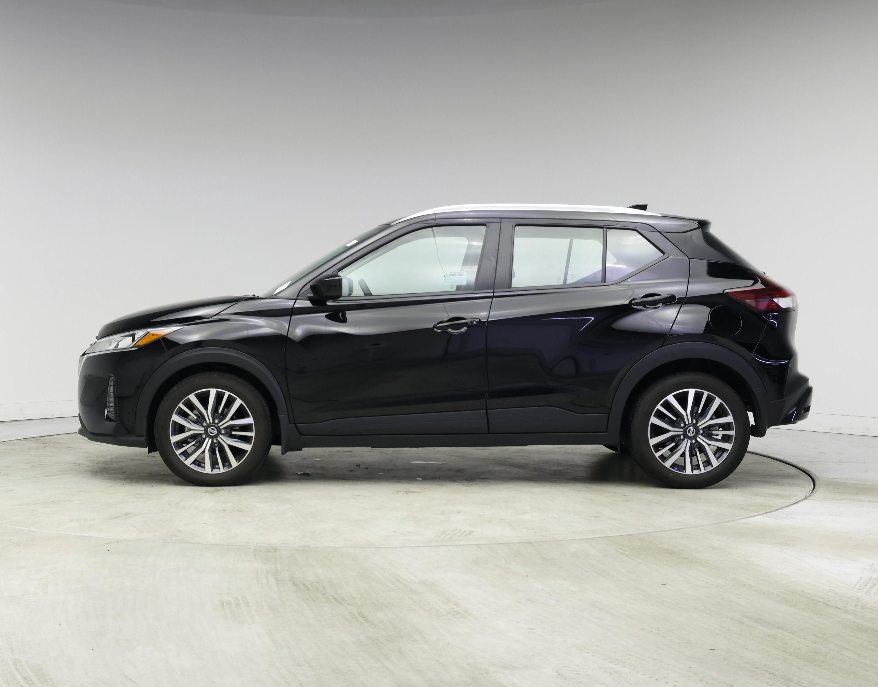 Thumbnail: 2021 Nissan Kicks - 3